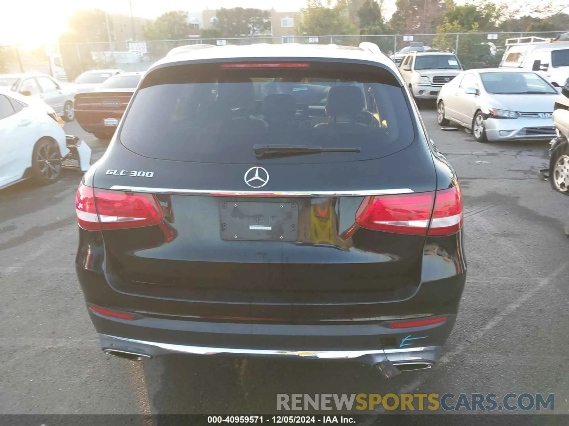 16 fotografías del automóvil dañado WDC0G4JB8KF558661 MERCEDES-BENZ GLC 300 2019