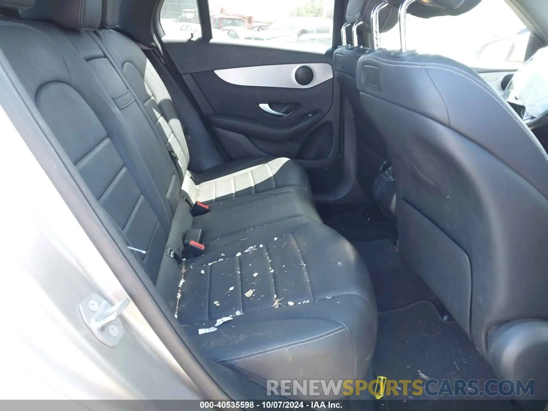 8 fotografías del automóvil dañado WDC0G4JB8KF599386 MERCEDES-BENZ GLC 300 2019