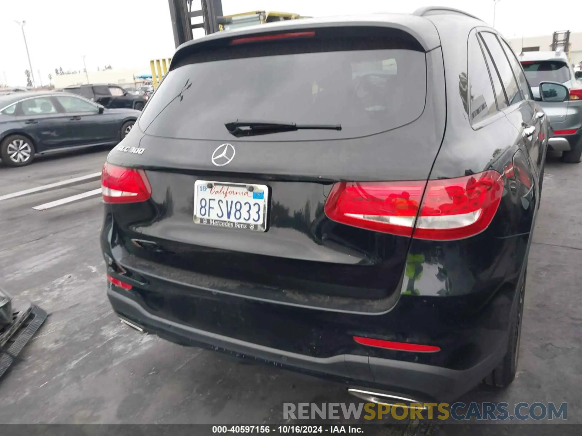 16 fotografías del automóvil dañado WDC0G4JB8KV118607 MERCEDES-BENZ GLC 300 2019