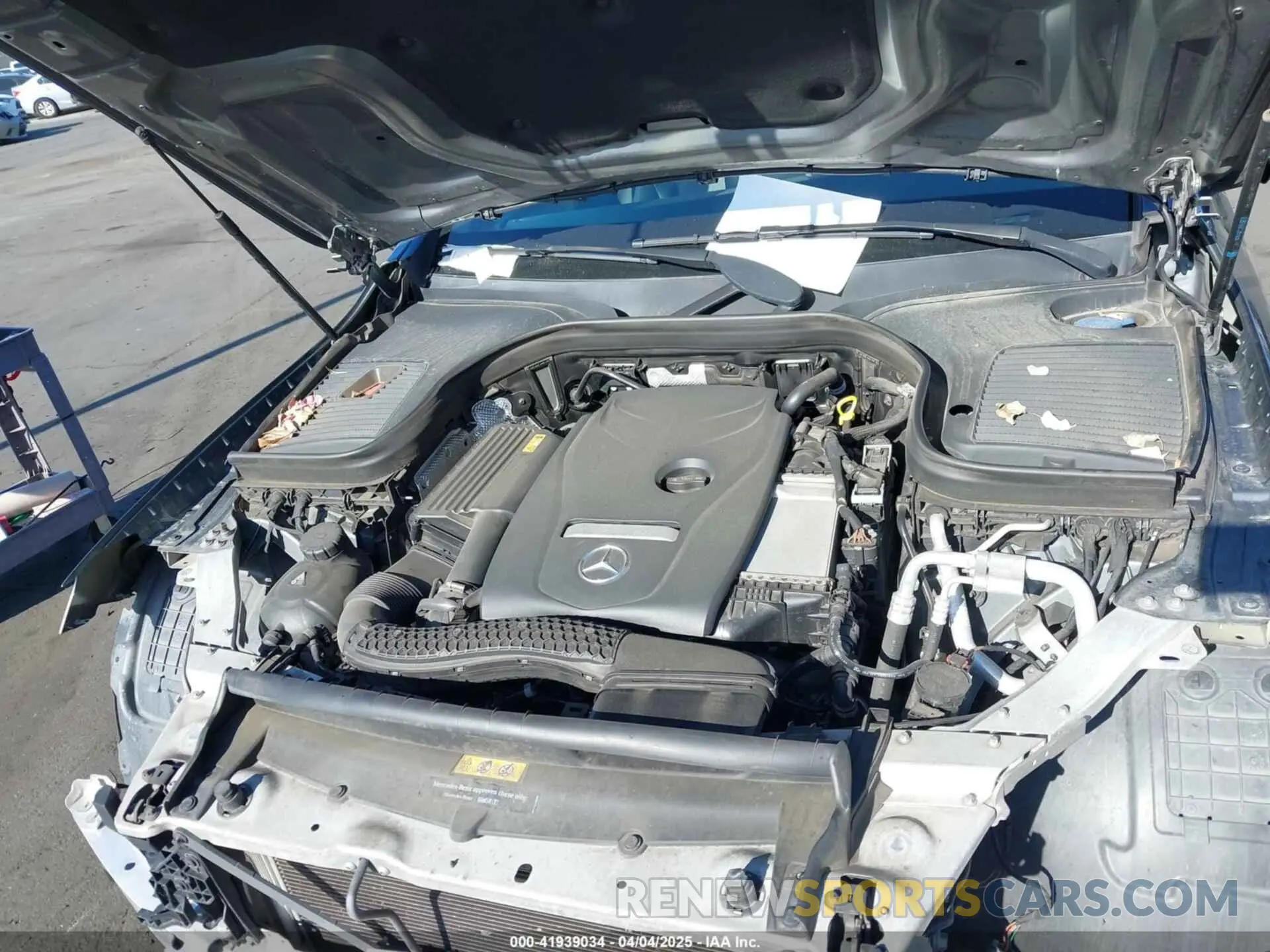 10 fotografías del automóvil dañado WDC0G4JB9KV135836 MERCEDES-BENZ GLC 300 2019
