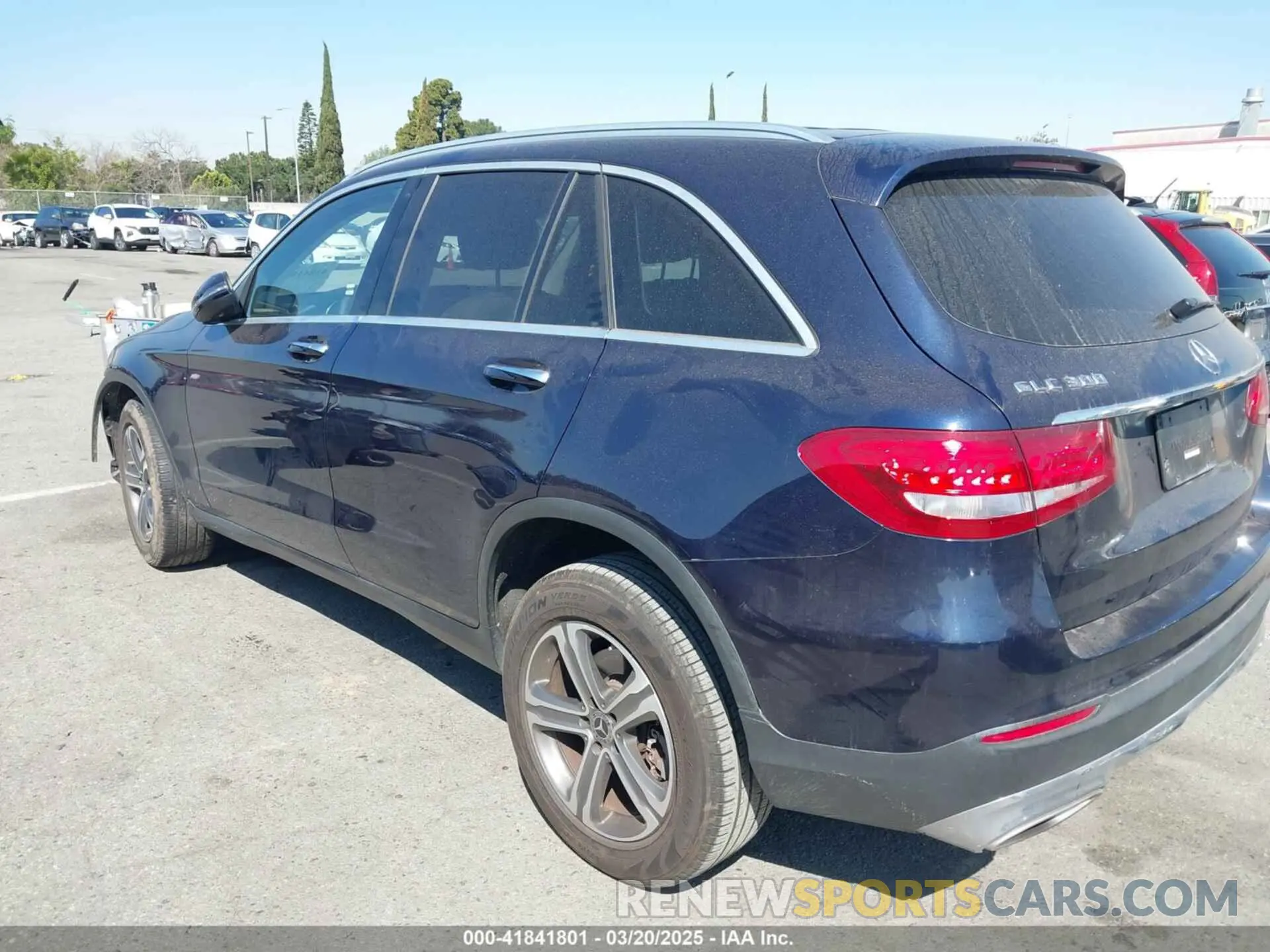 14 fotografías del automóvil dañado WDC0G4JB9KV161711 MERCEDES-BENZ GLC 300 2019