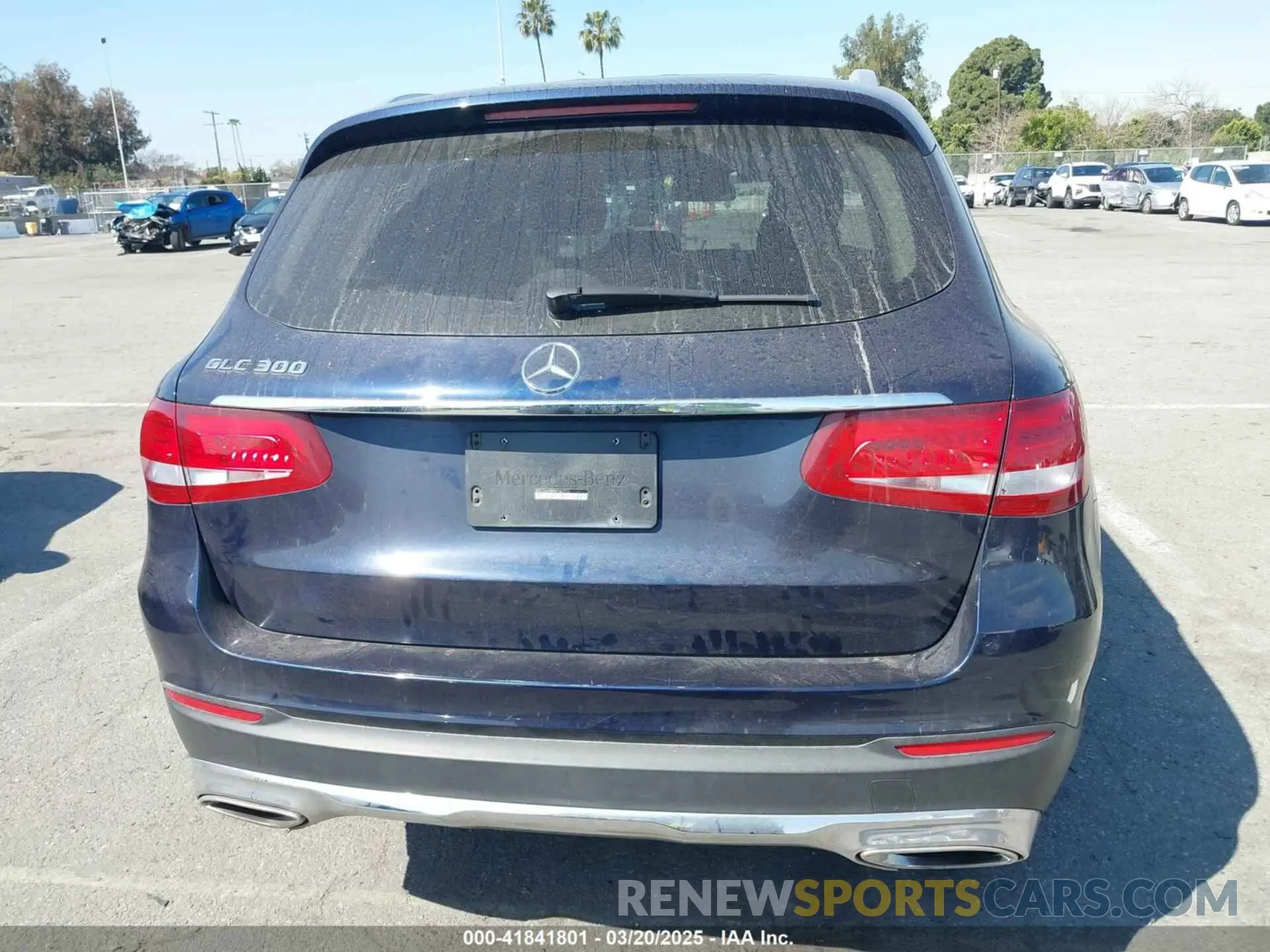 16 fotografías del automóvil dañado WDC0G4JB9KV161711 MERCEDES-BENZ GLC 300 2019
