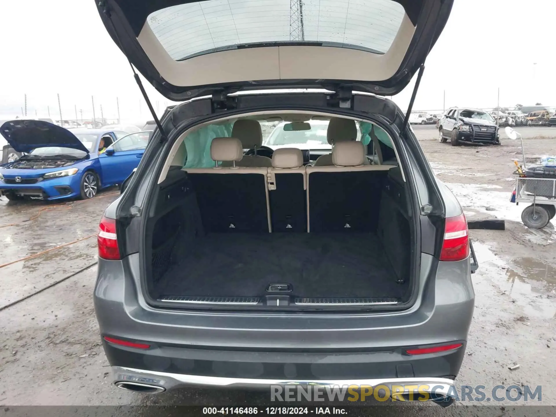 12 fotografías del automóvil dañado WDC0G4JBXKV153231 MERCEDES-BENZ GLC 300 2019