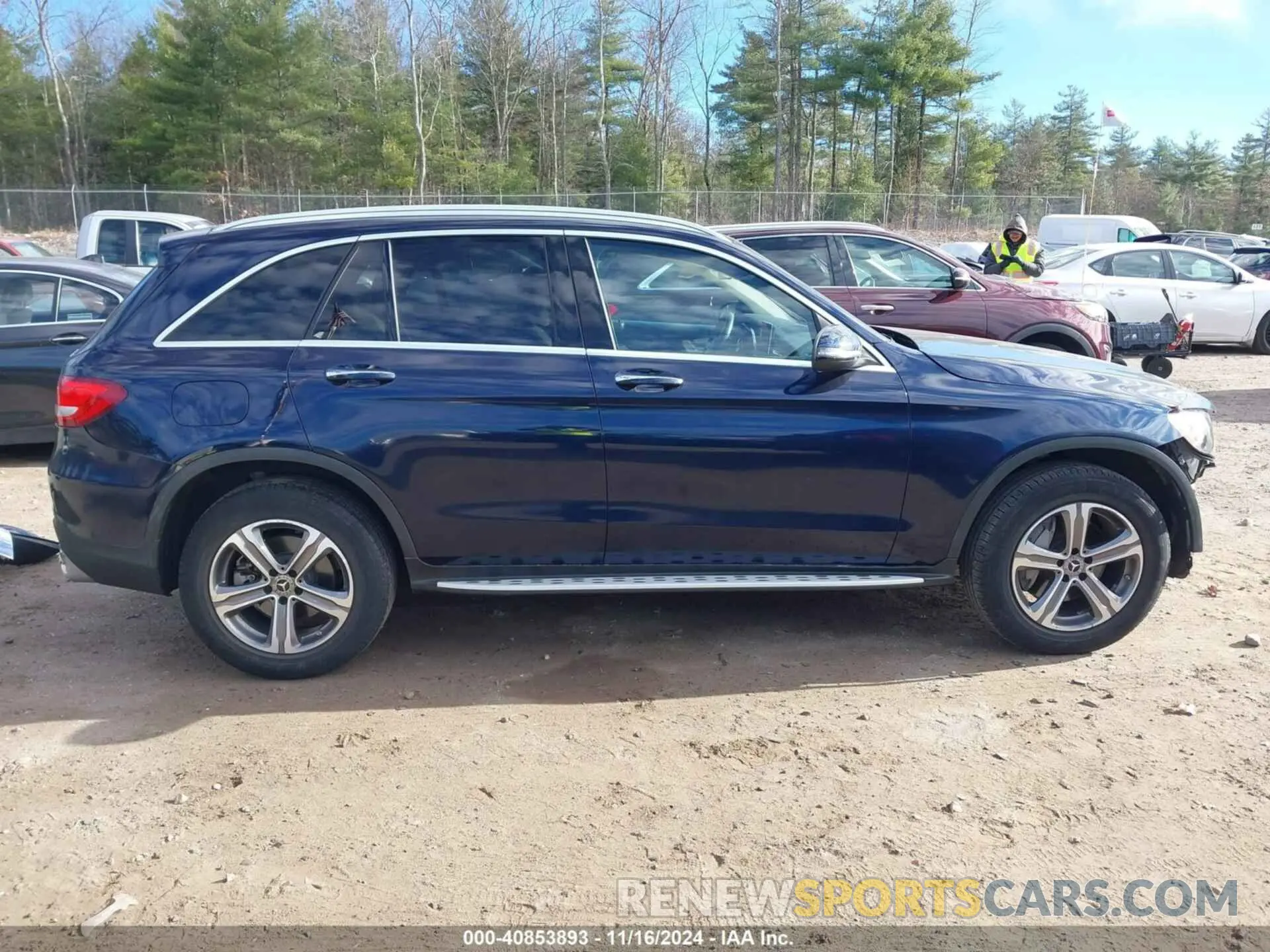 14 fotografías del automóvil dañado WDC0G4KB1KV123310 MERCEDES-BENZ GLC 300 2019