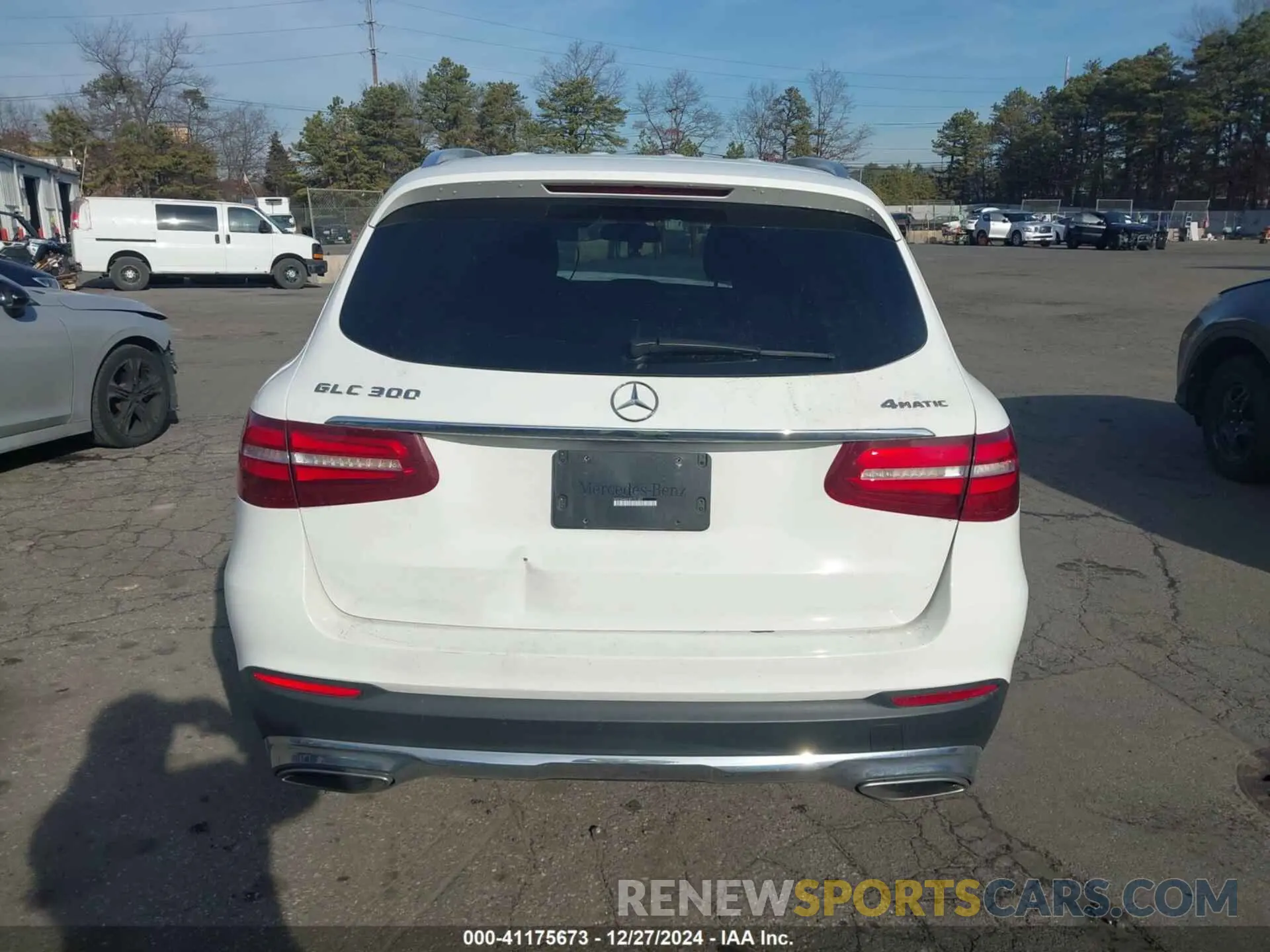 16 fotografías del automóvil dañado WDC0G4KB1KV131827 MERCEDES-BENZ GLC 300 2019