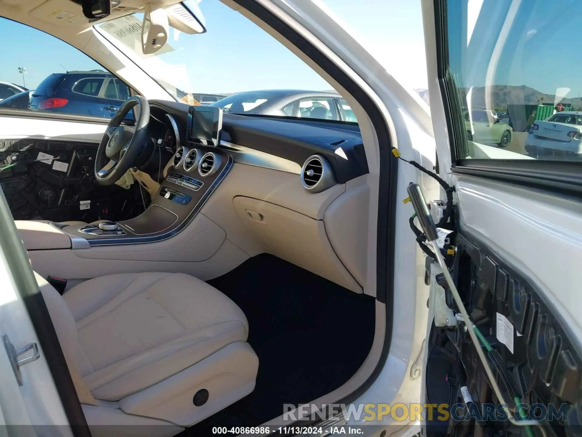 5 fotografías del automóvil dañado WDC0G4KB4KV167768 MERCEDES-BENZ GLC 300 2019