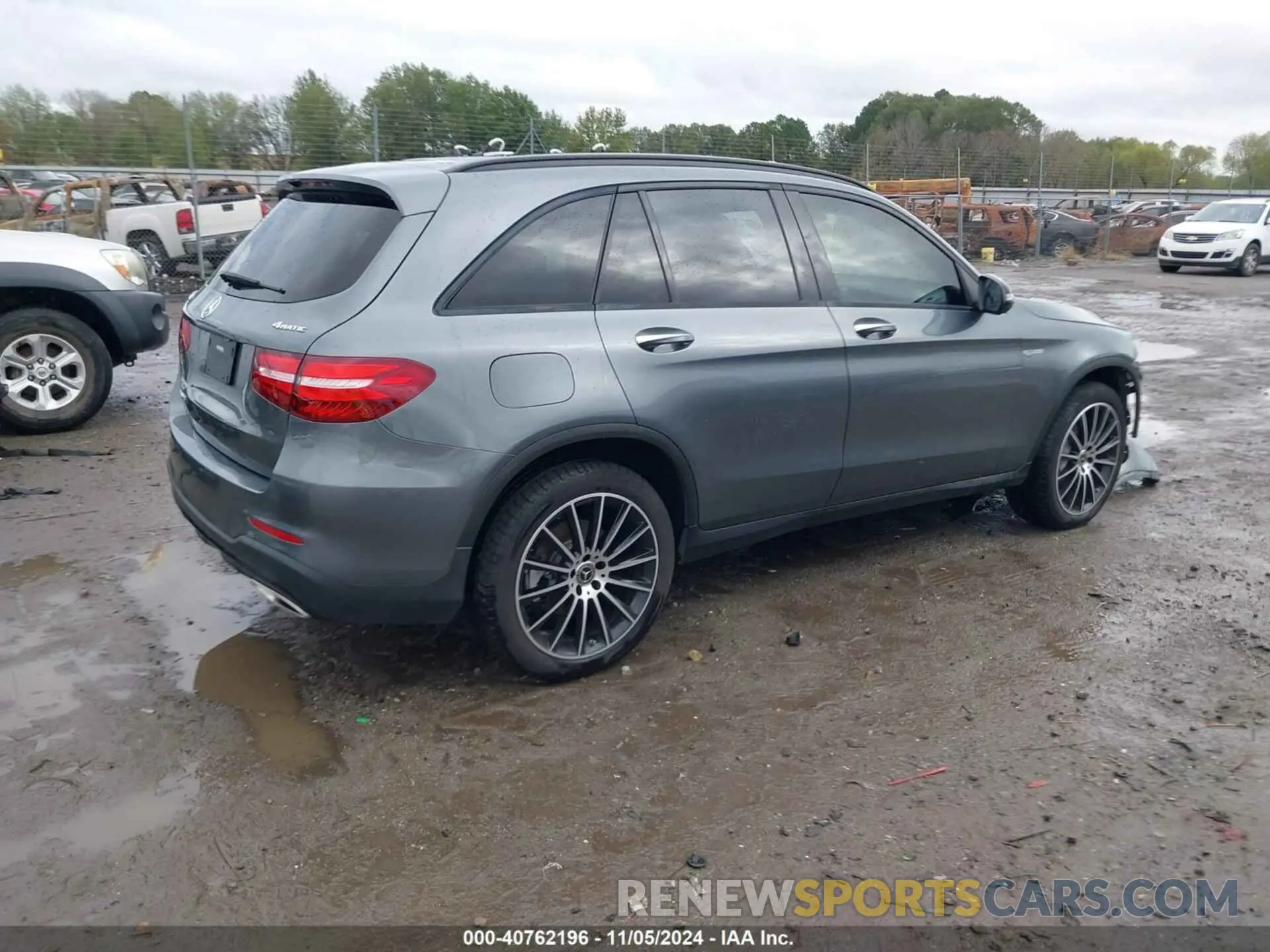 4 fotografías del automóvil dañado WDC0G4KB4KV191259 MERCEDES-BENZ GLC 300 2019