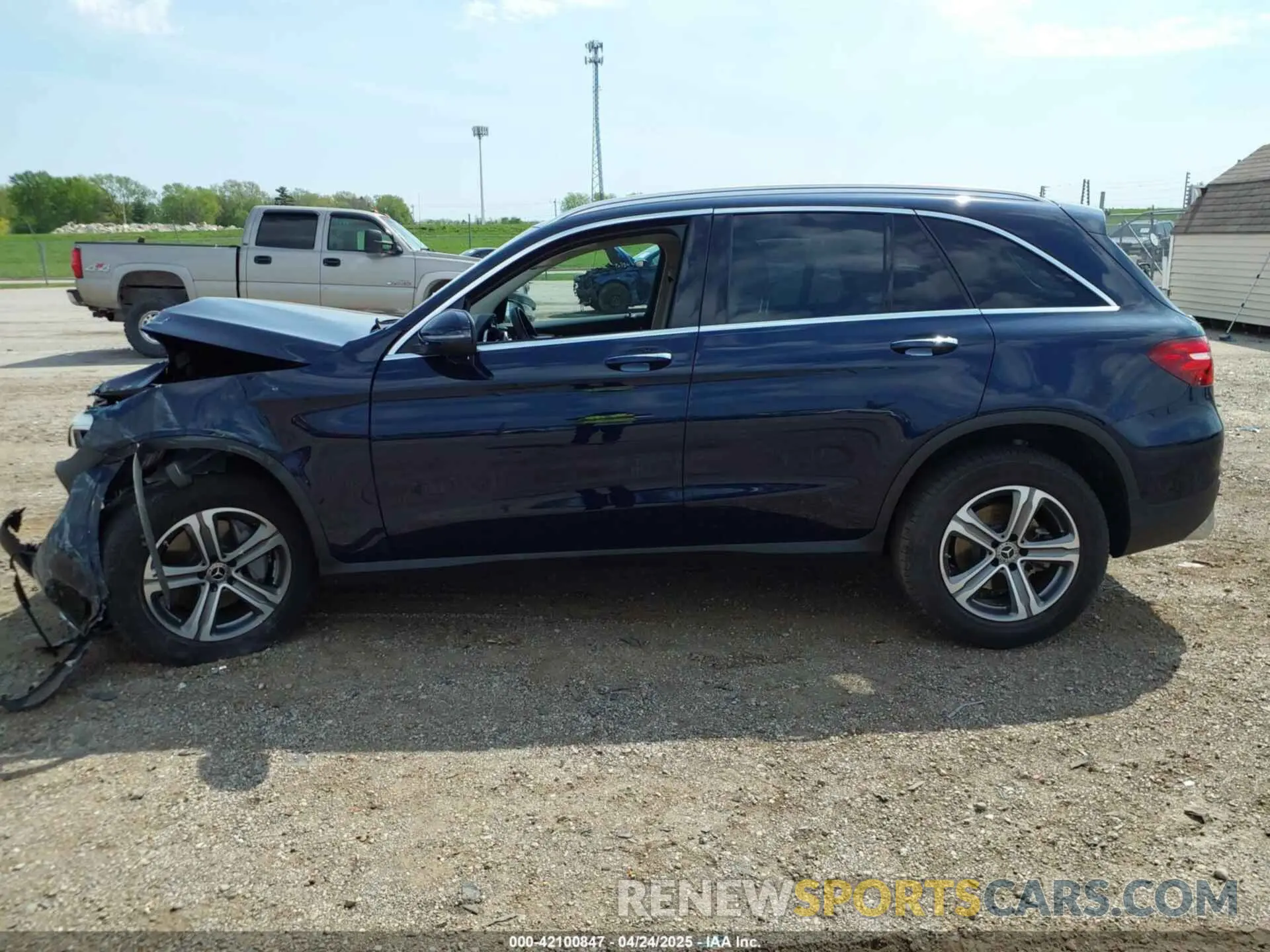 14 fotografías del automóvil dañado WDC0G4KB5KF626915 MERCEDES-BENZ GLC 300 2019