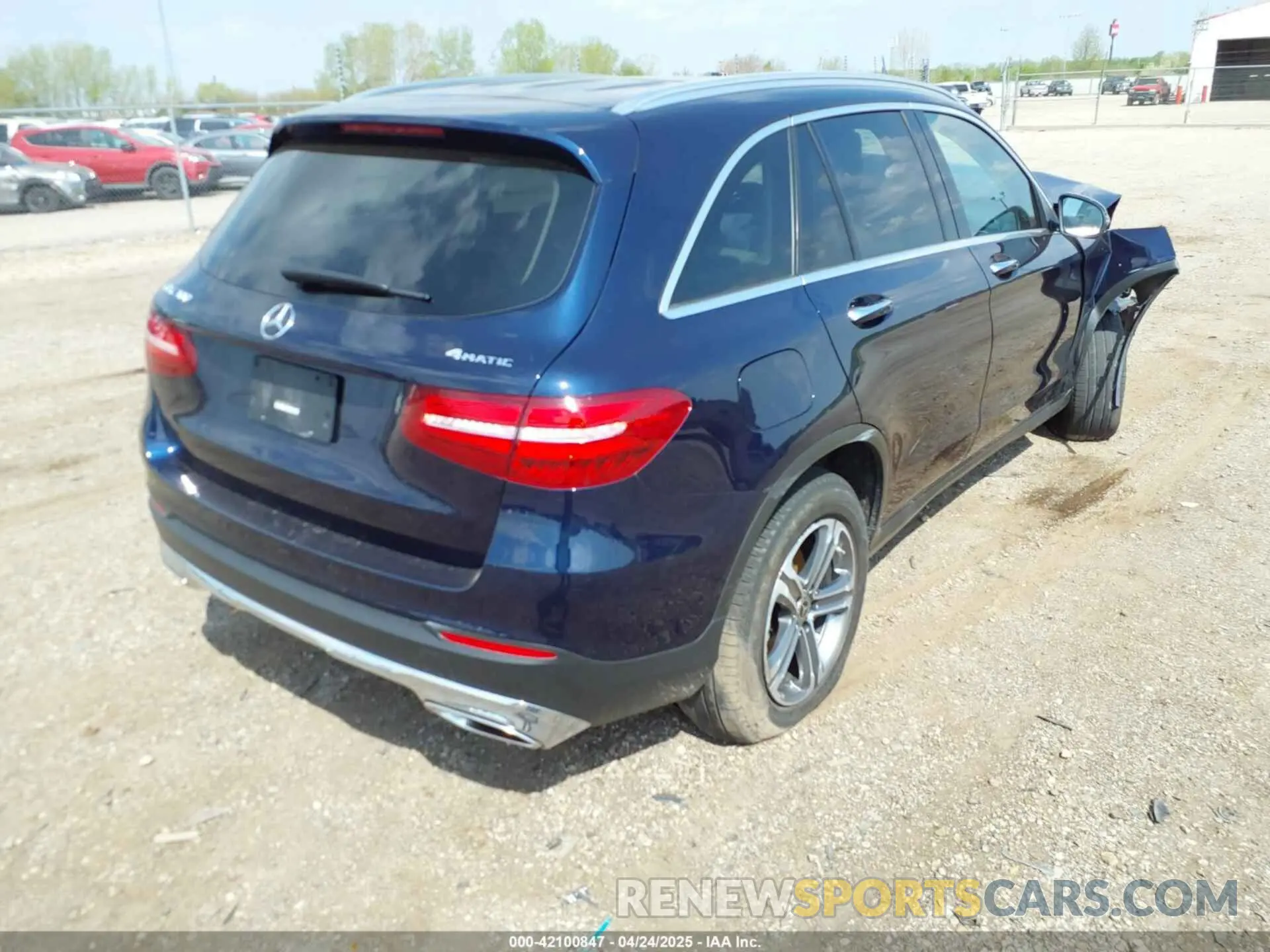4 fotografías del automóvil dañado WDC0G4KB5KF626915 MERCEDES-BENZ GLC 300 2019
