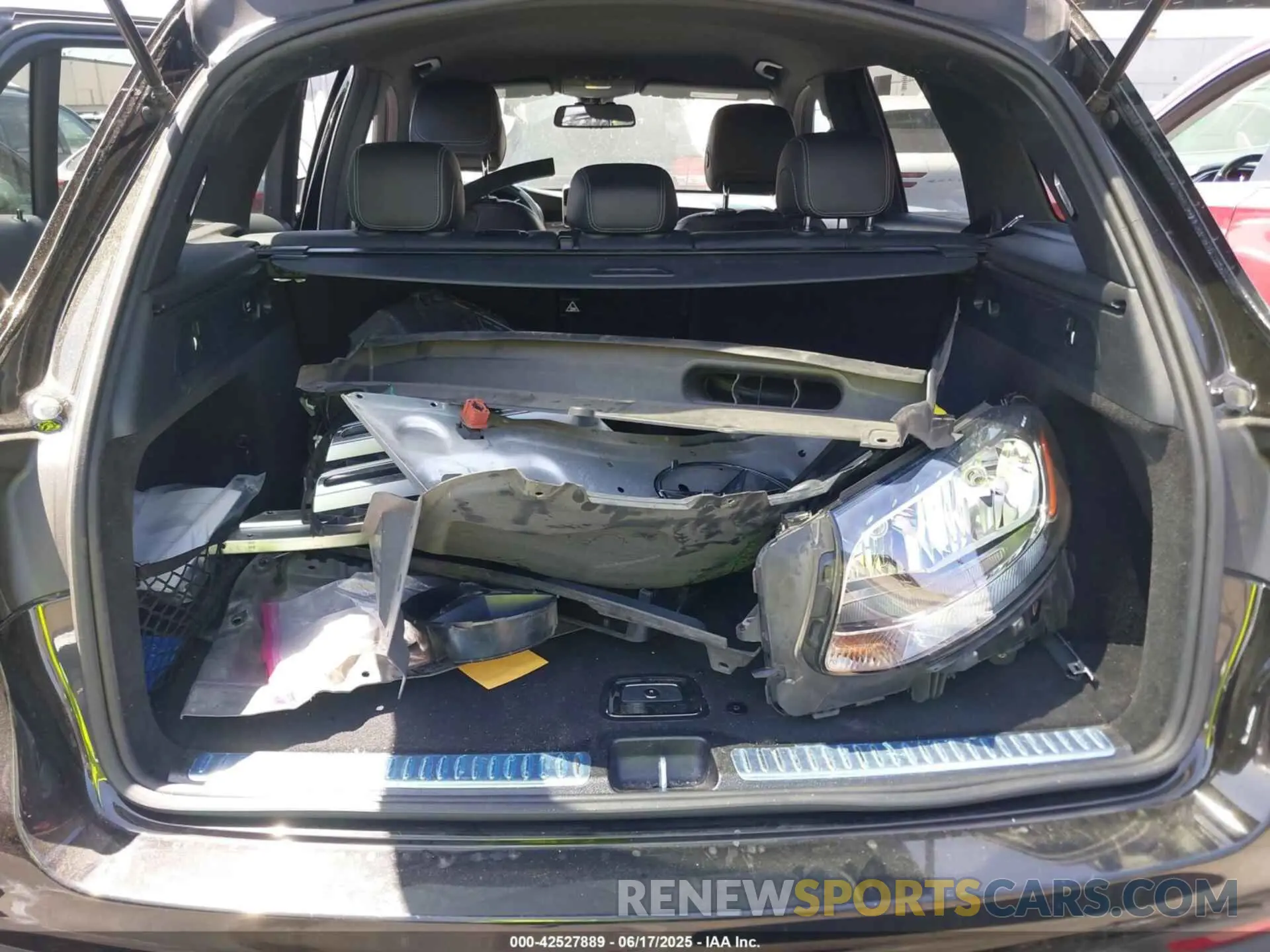 12 fotografías del automóvil dañado WDC0G4KB5KV151983 MERCEDES-BENZ GLC 300 2019