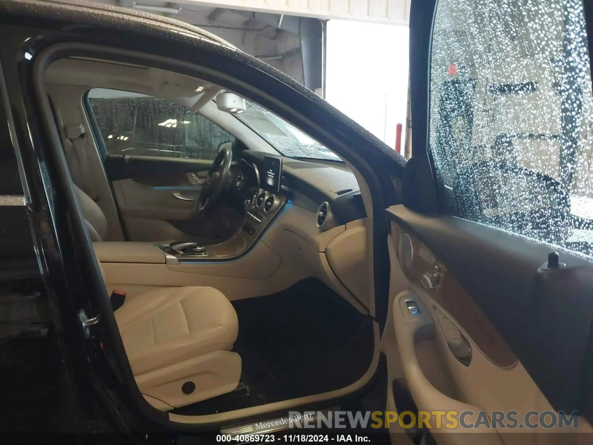 5 fotografías del automóvil dañado WDC0G4KB6KV149434 MERCEDES-BENZ GLC 300 2019