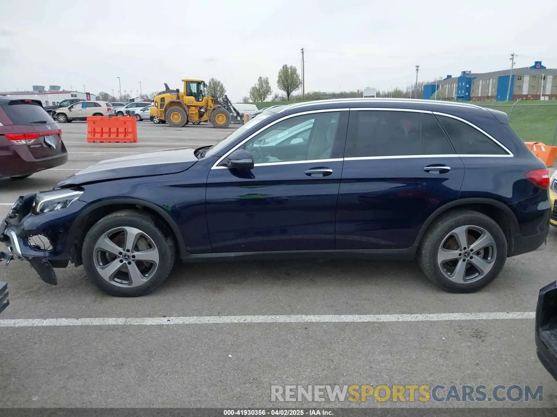 14 fotografías del automóvil dañado WDC0G4KB6KV169649 MERCEDES-BENZ GLC 300 2019