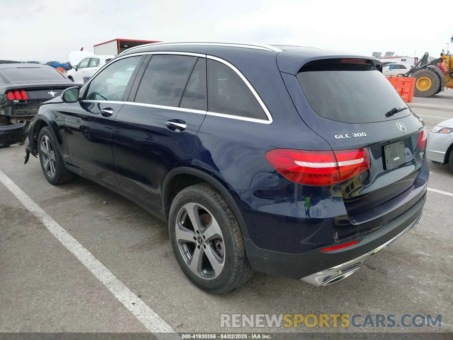 3 fotografías del automóvil dañado WDC0G4KB6KV169649 MERCEDES-BENZ GLC 300 2019