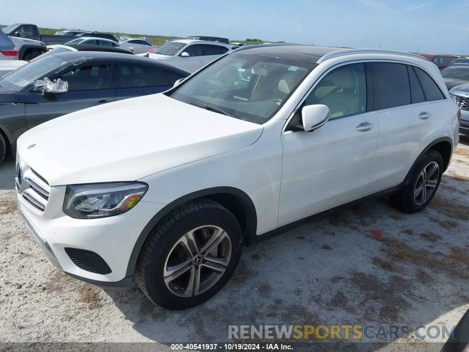 2 fotografías del automóvil dañado WDC0G4KB9KF548610 MERCEDES-BENZ GLC 300 2019