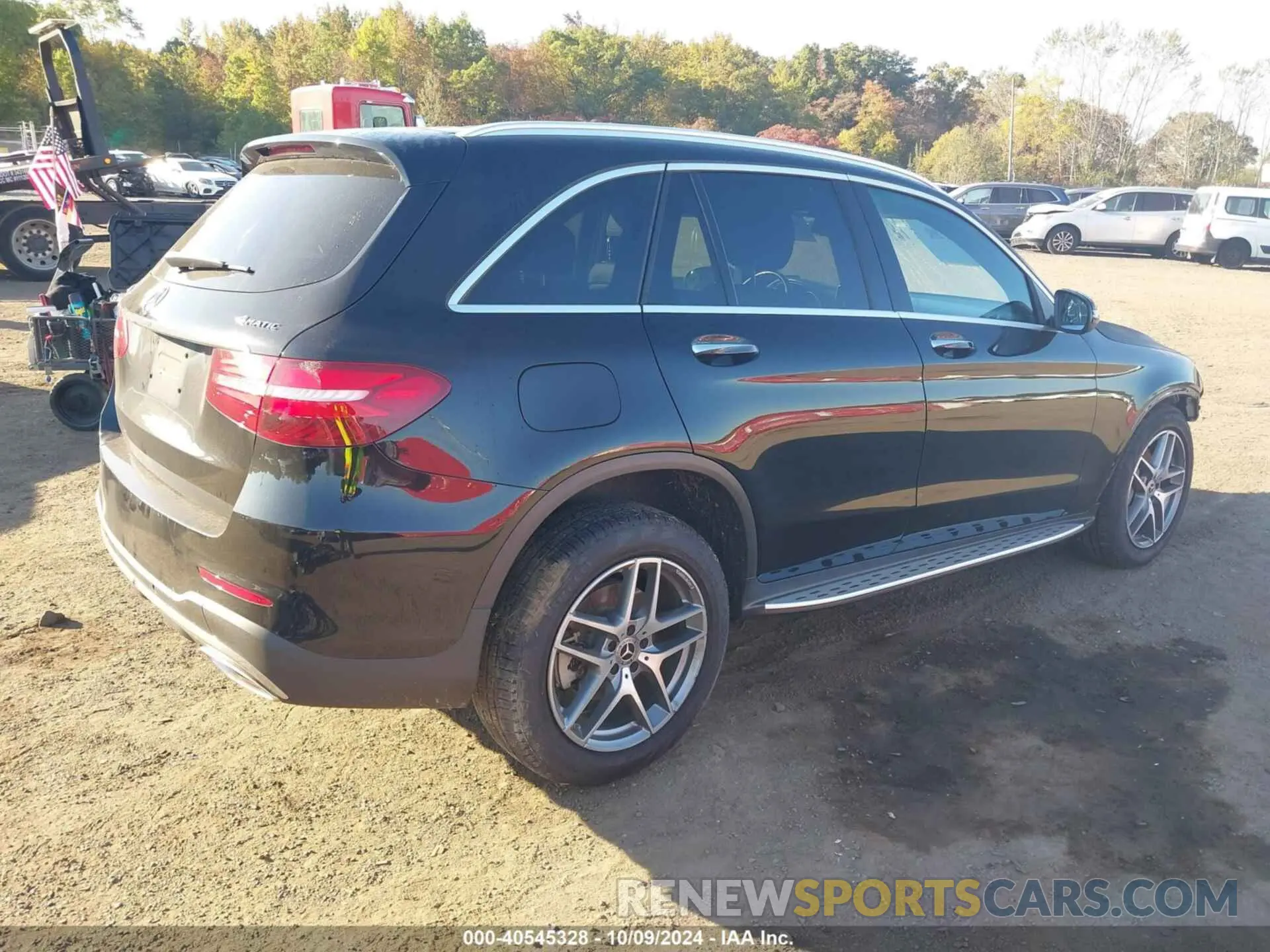 4 fotografías del automóvil dañado WDC0G4KB9KF668990 MERCEDES-BENZ GLC 300 2019