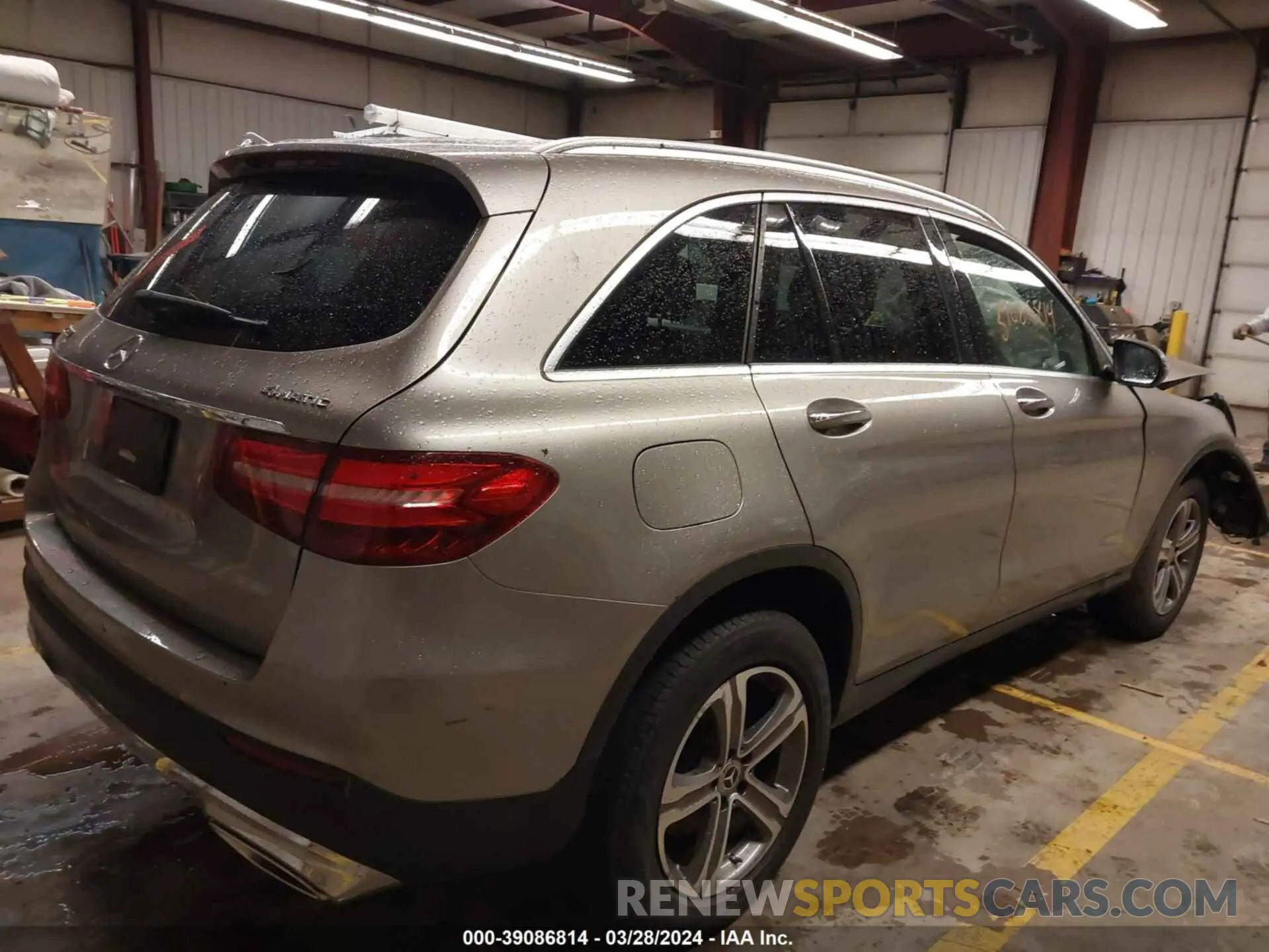 4 fotografías del automóvil dañado WDC0G4KB9KF671565 MERCEDES-BENZ GLC 300 2019
