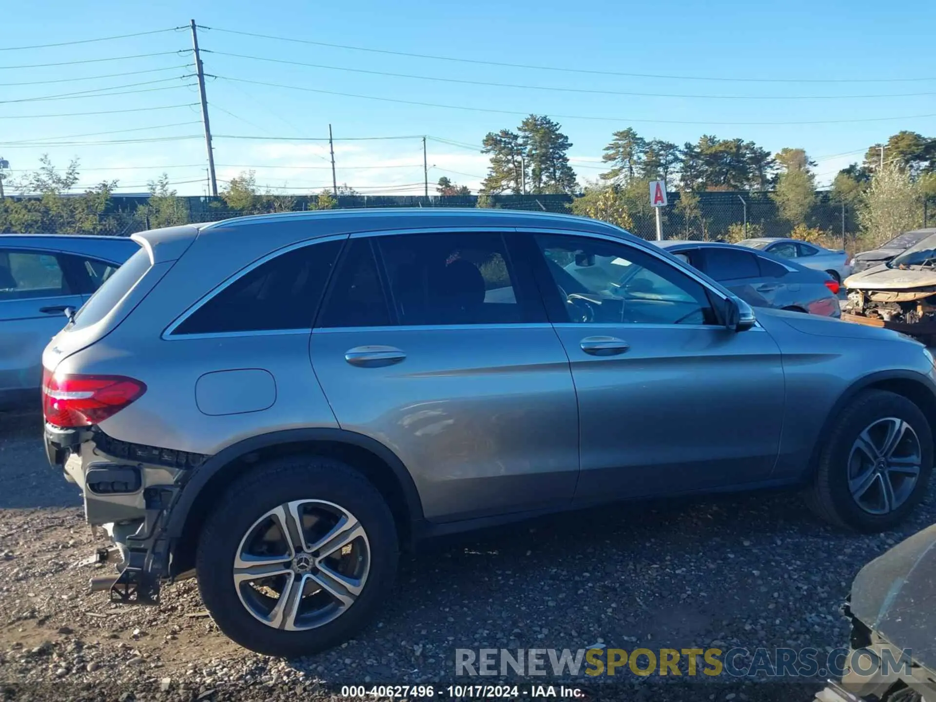 13 fotografías del automóvil dañado WDC0G4KBXKV191833 MERCEDES-BENZ GLC 300 2019