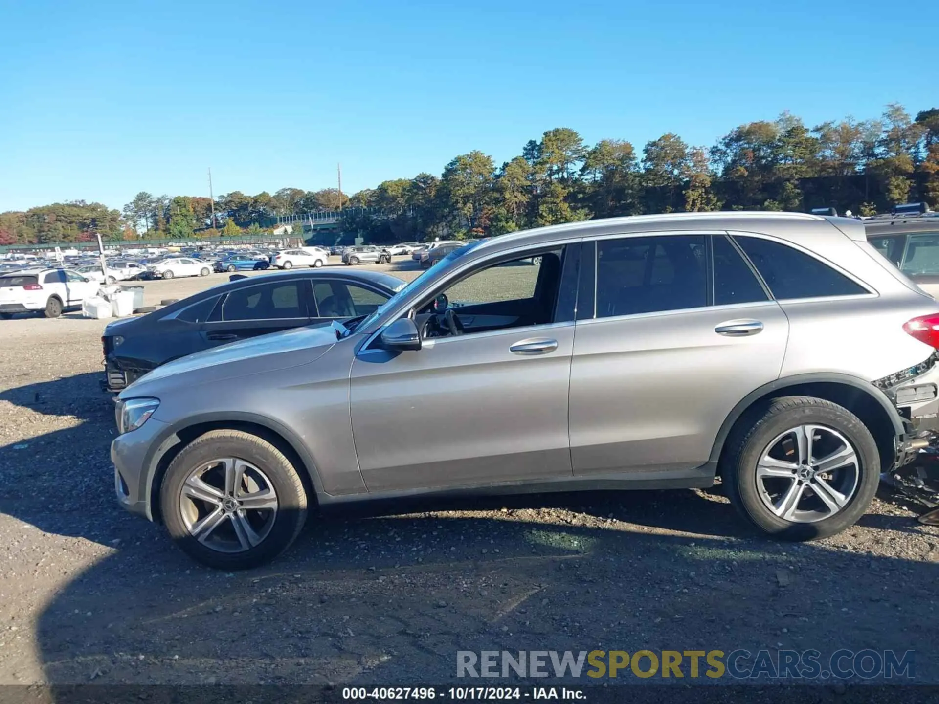 14 fotografías del automóvil dañado WDC0G4KBXKV191833 MERCEDES-BENZ GLC 300 2019
