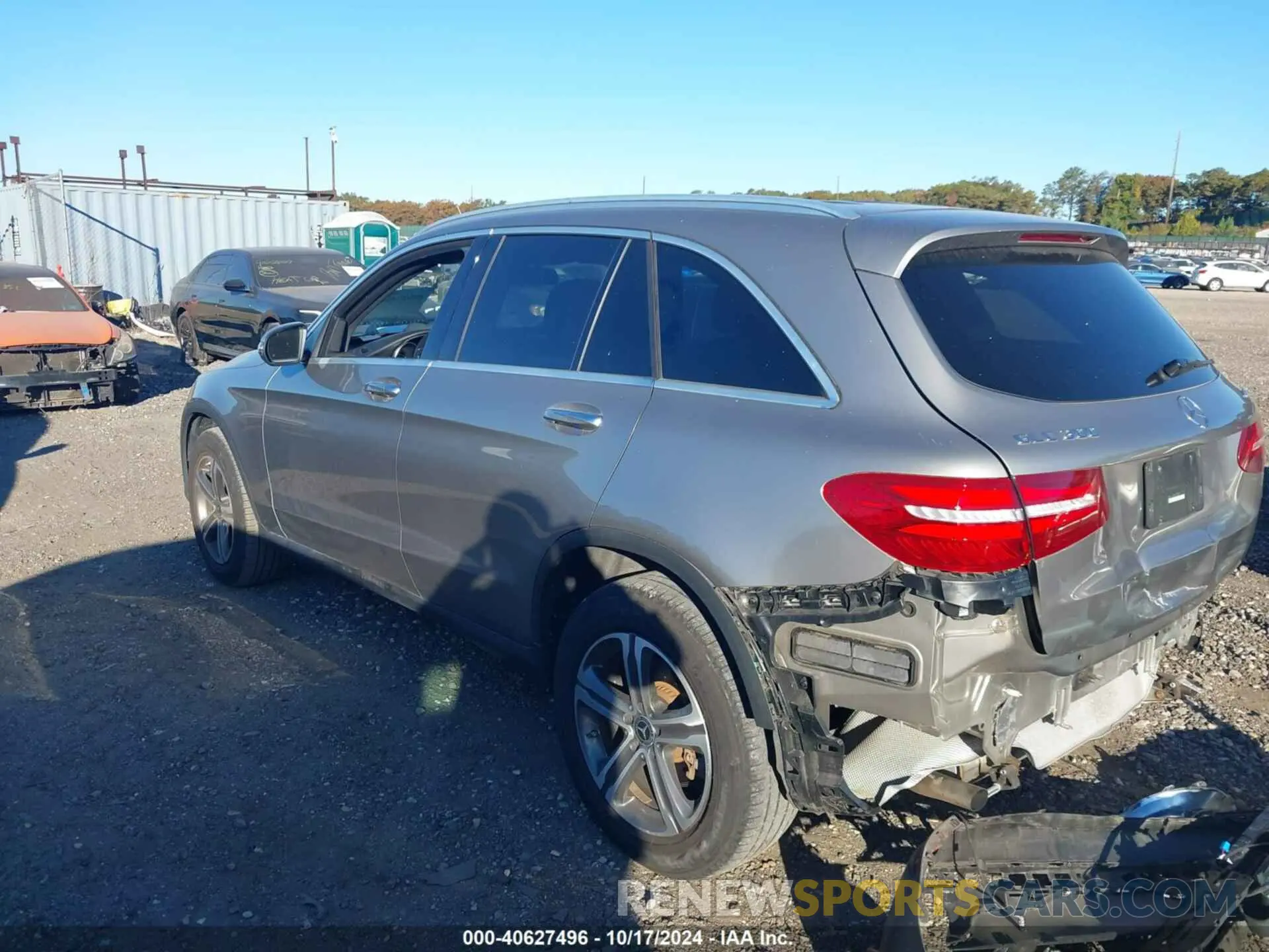 3 fotografías del automóvil dañado WDC0G4KBXKV191833 MERCEDES-BENZ GLC 300 2019