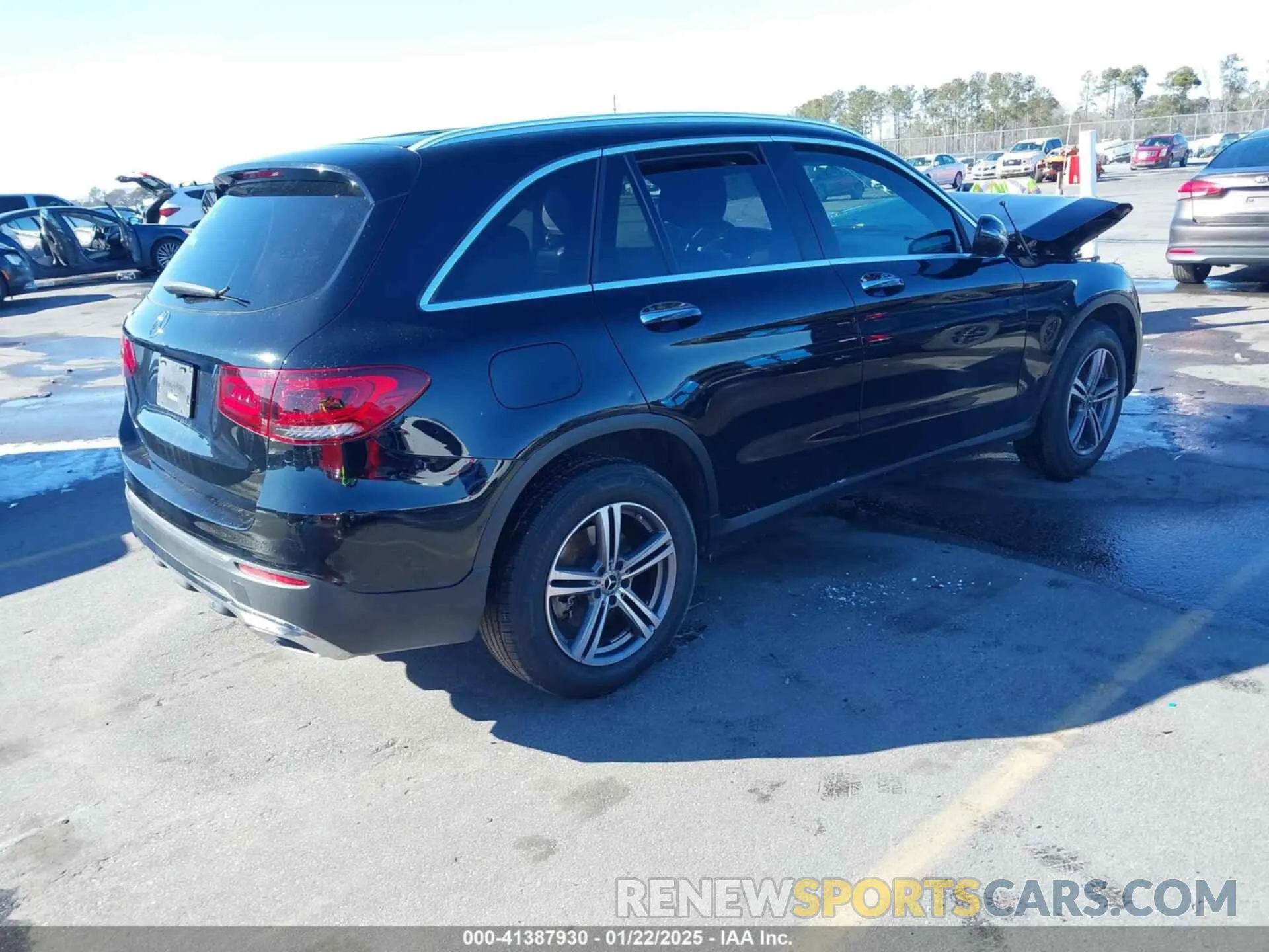 4 fotografías del automóvil dañado W1N0G8DB0LF766066 MERCEDES-BENZ GLC 300 2020