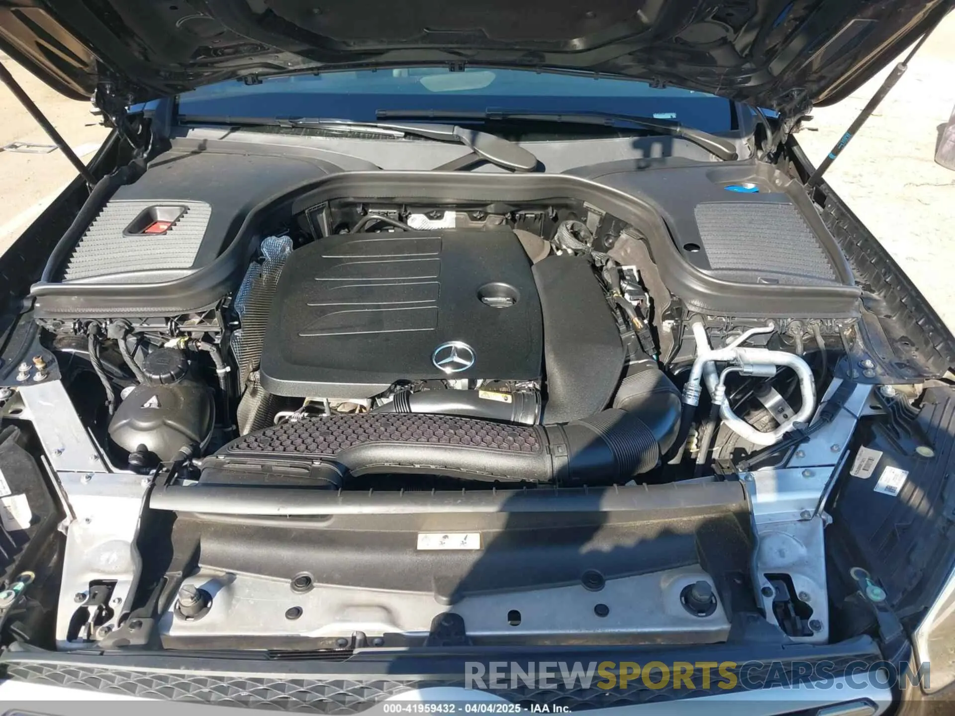 10 fotografías del automóvil dañado W1N0G8DB2LF840569 MERCEDES-BENZ GLC 300 2020