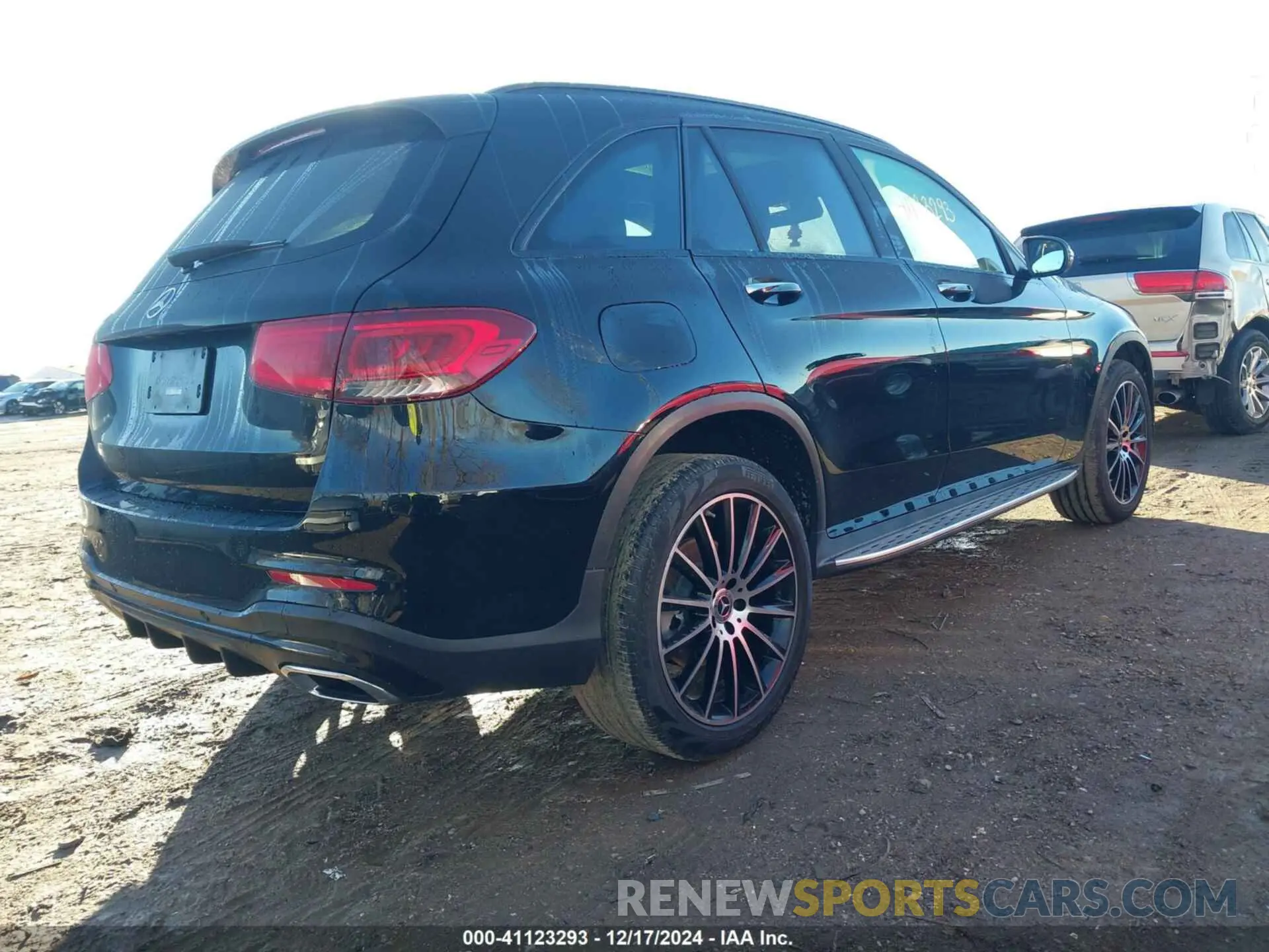 4 fotografías del automóvil dañado W1N0G8DB5LV261601 MERCEDES-BENZ GLC 300 2020