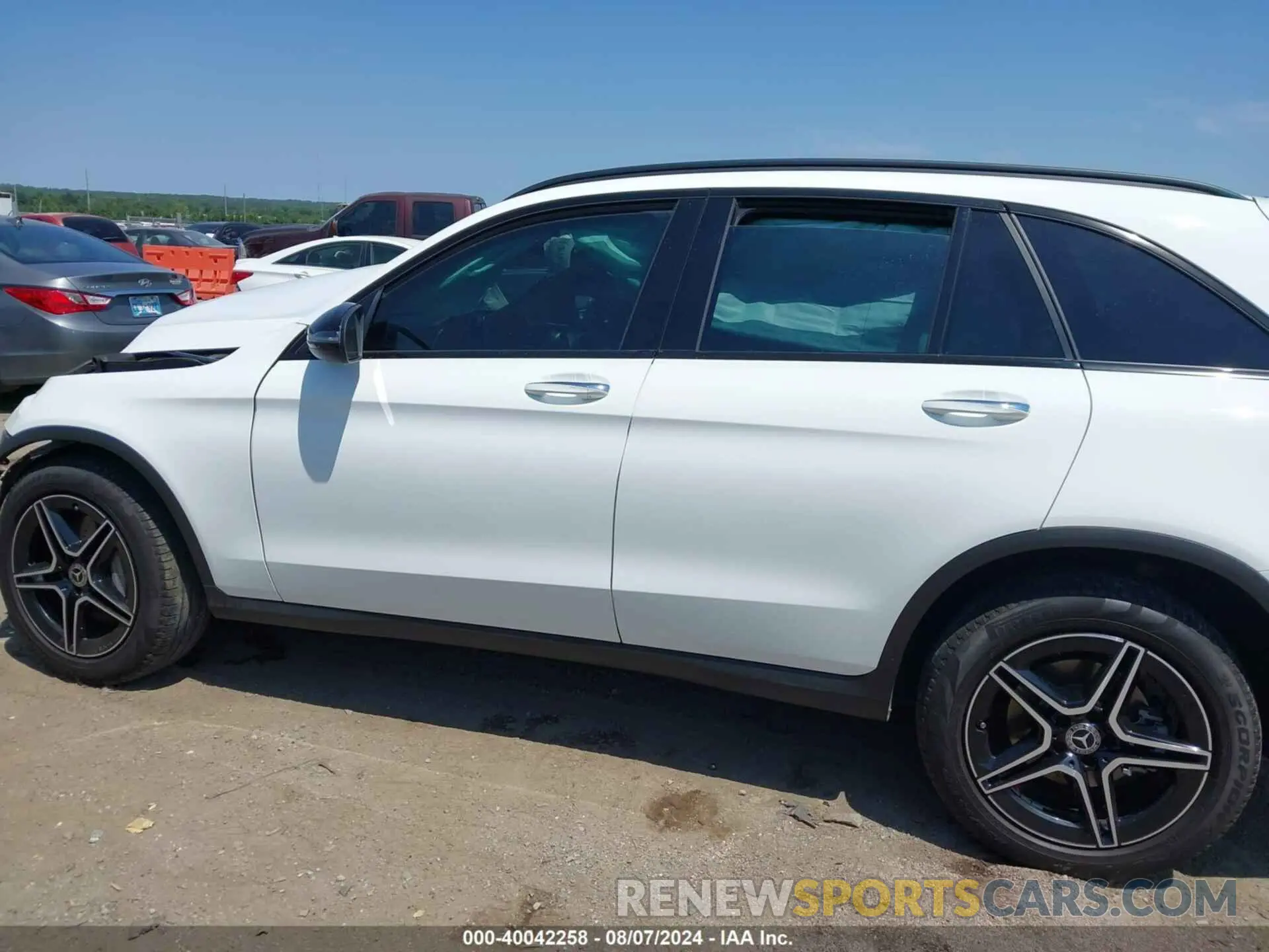 13 fotografías del automóvil dañado W1N0G8EB3LF772183 MERCEDES-BENZ GLC 300 2020