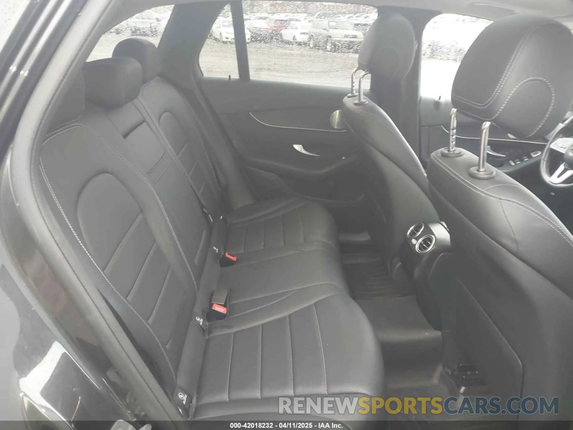 8 fotografías del automóvil dañado W1N0G8EB4LF836652 MERCEDES-BENZ GLC 300 2020