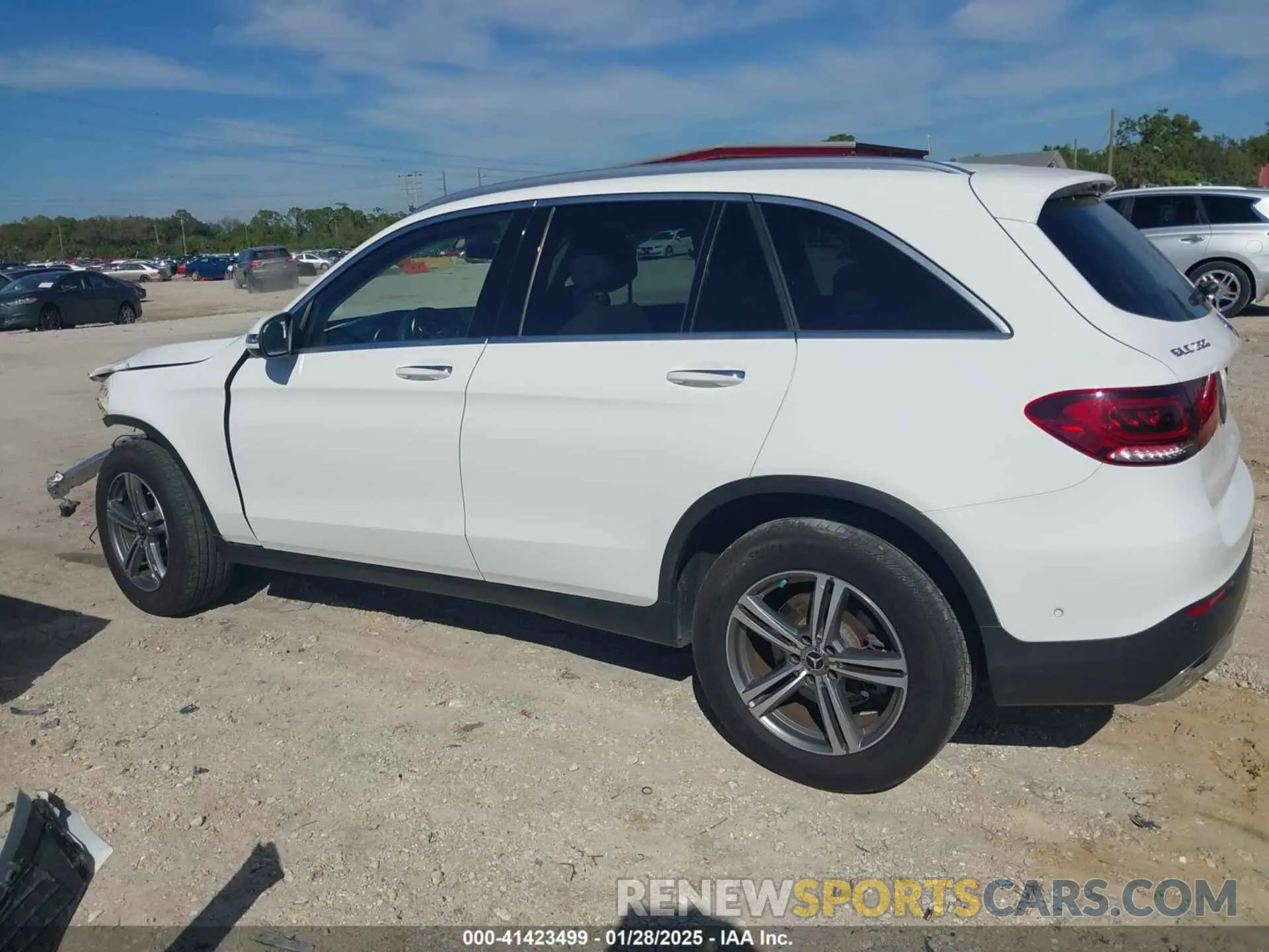 15 fotografías del automóvil dañado W1N0G8EB8LF763740 MERCEDES-BENZ GLC 300 2020
