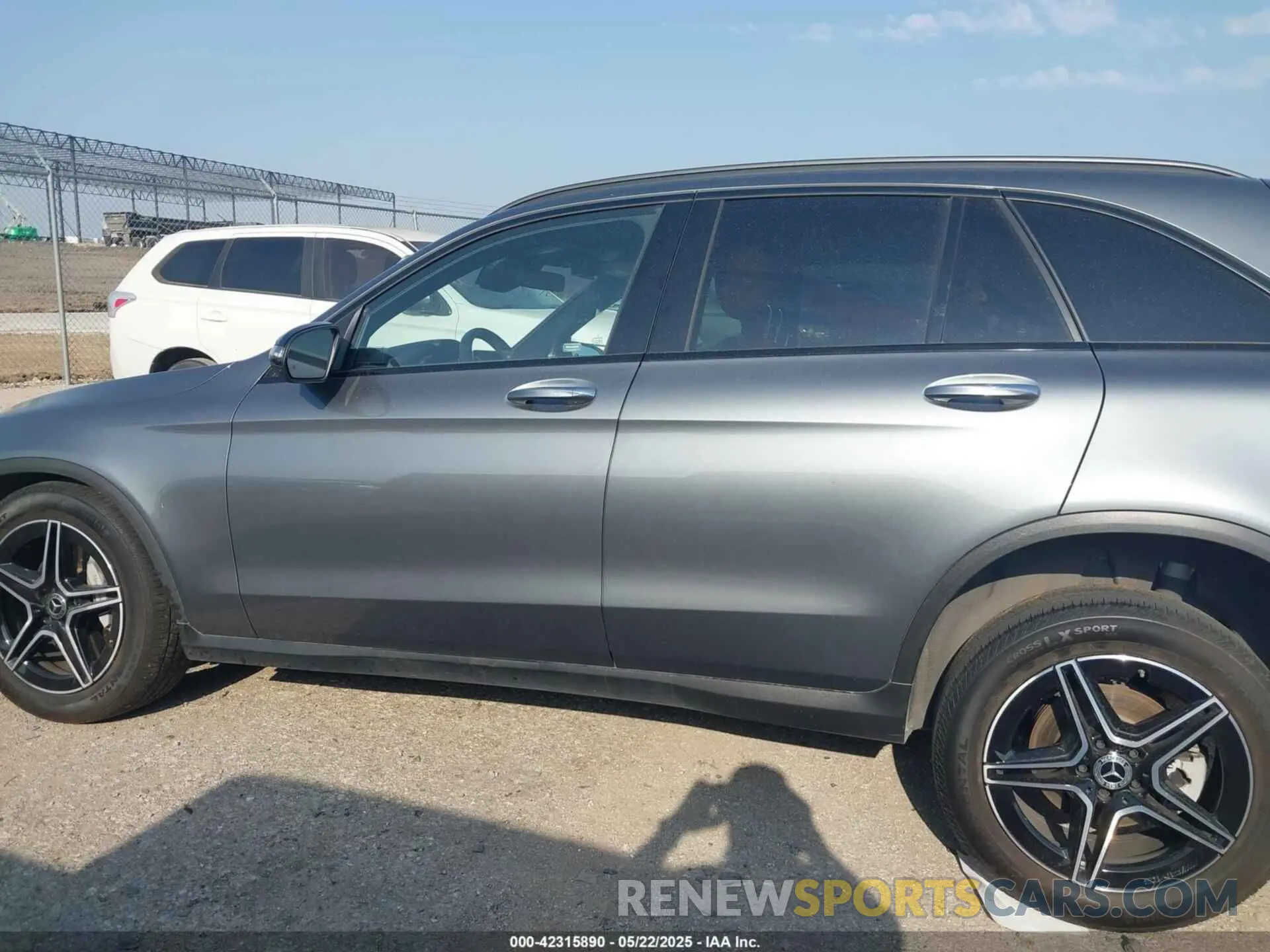 14 fotografías del automóvil dañado W1N0G8EB8LF845533 MERCEDES-BENZ GLC 300 2020