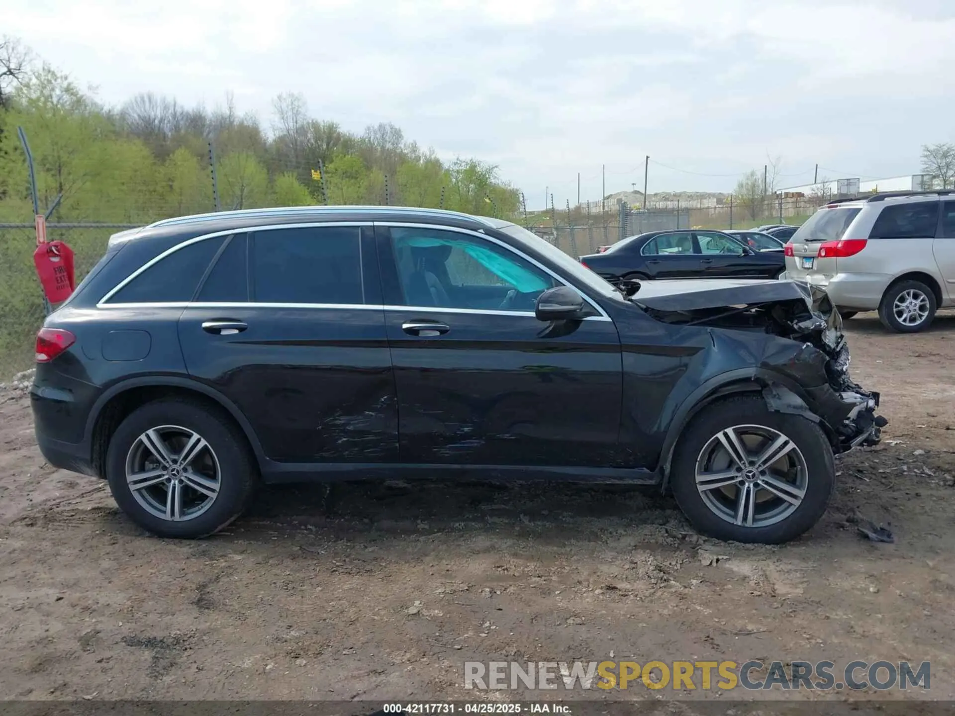 14 fotografías del automóvil dañado W1N0G8EBXLF853441 MERCEDES-BENZ GLC 300 2020