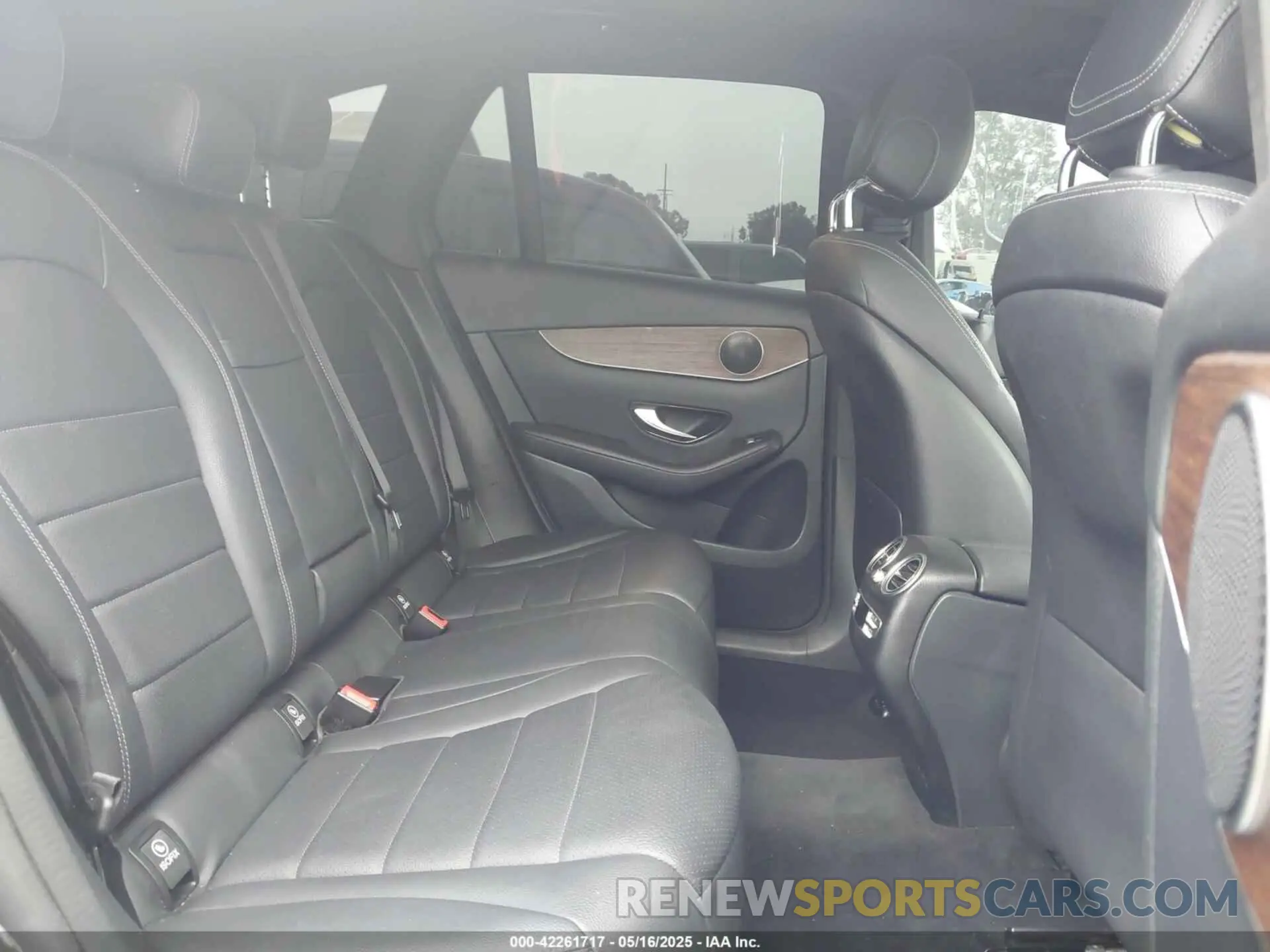 8 fotografías del automóvil dañado WDC0G8EB2LF722361 MERCEDES-BENZ GLC 300 2020