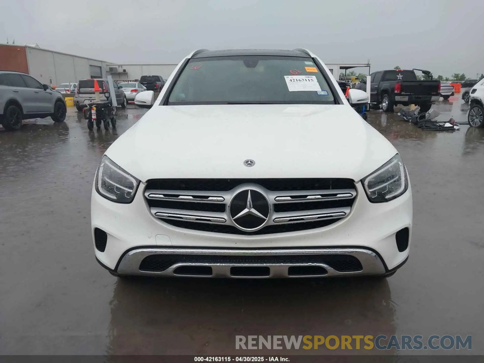 12 fotografías del automóvil dañado WDC0G8EB7LF701070 MERCEDES-BENZ GLC 300 2020