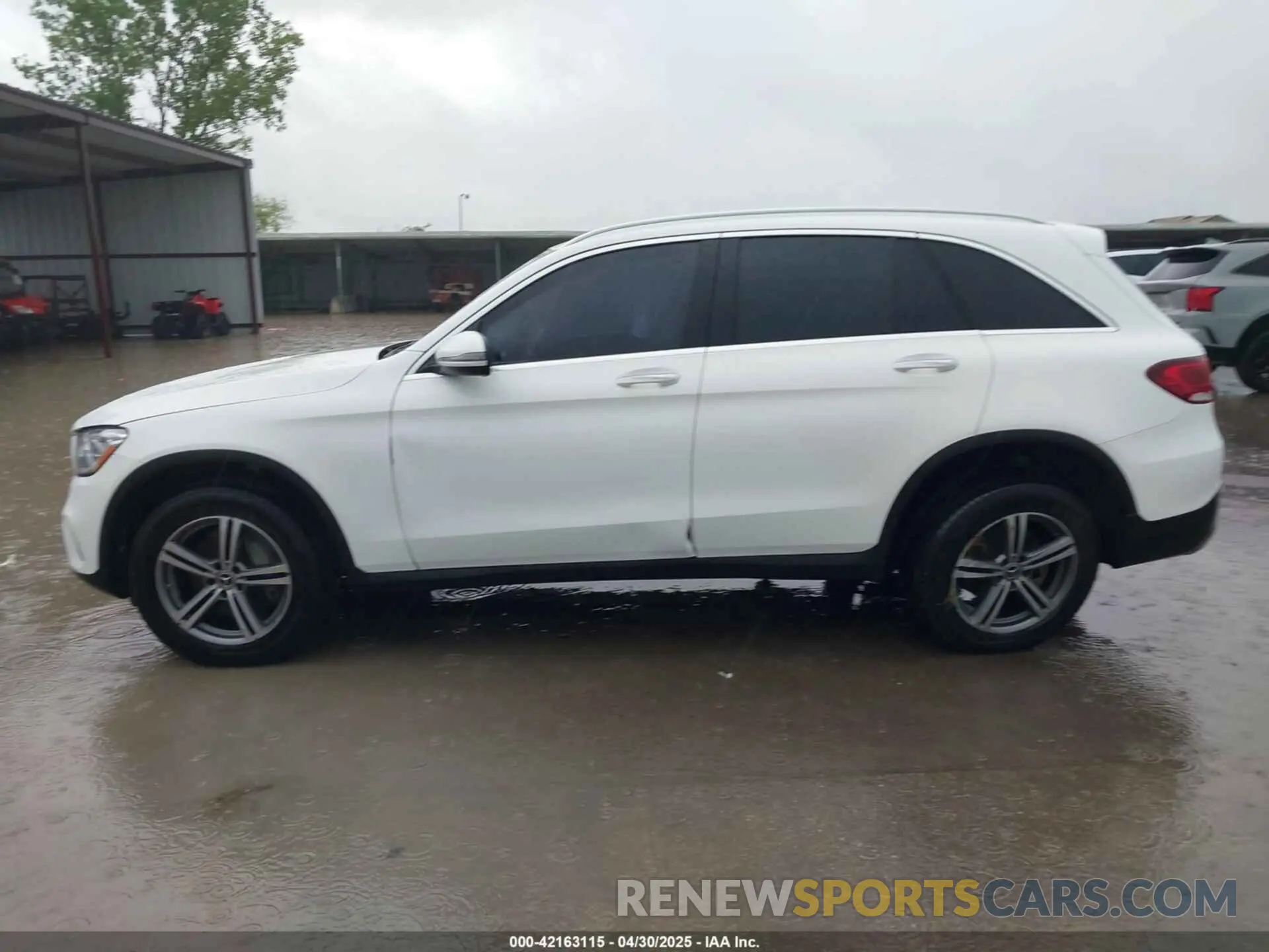 14 fotografías del automóvil dañado WDC0G8EB7LF701070 MERCEDES-BENZ GLC 300 2020