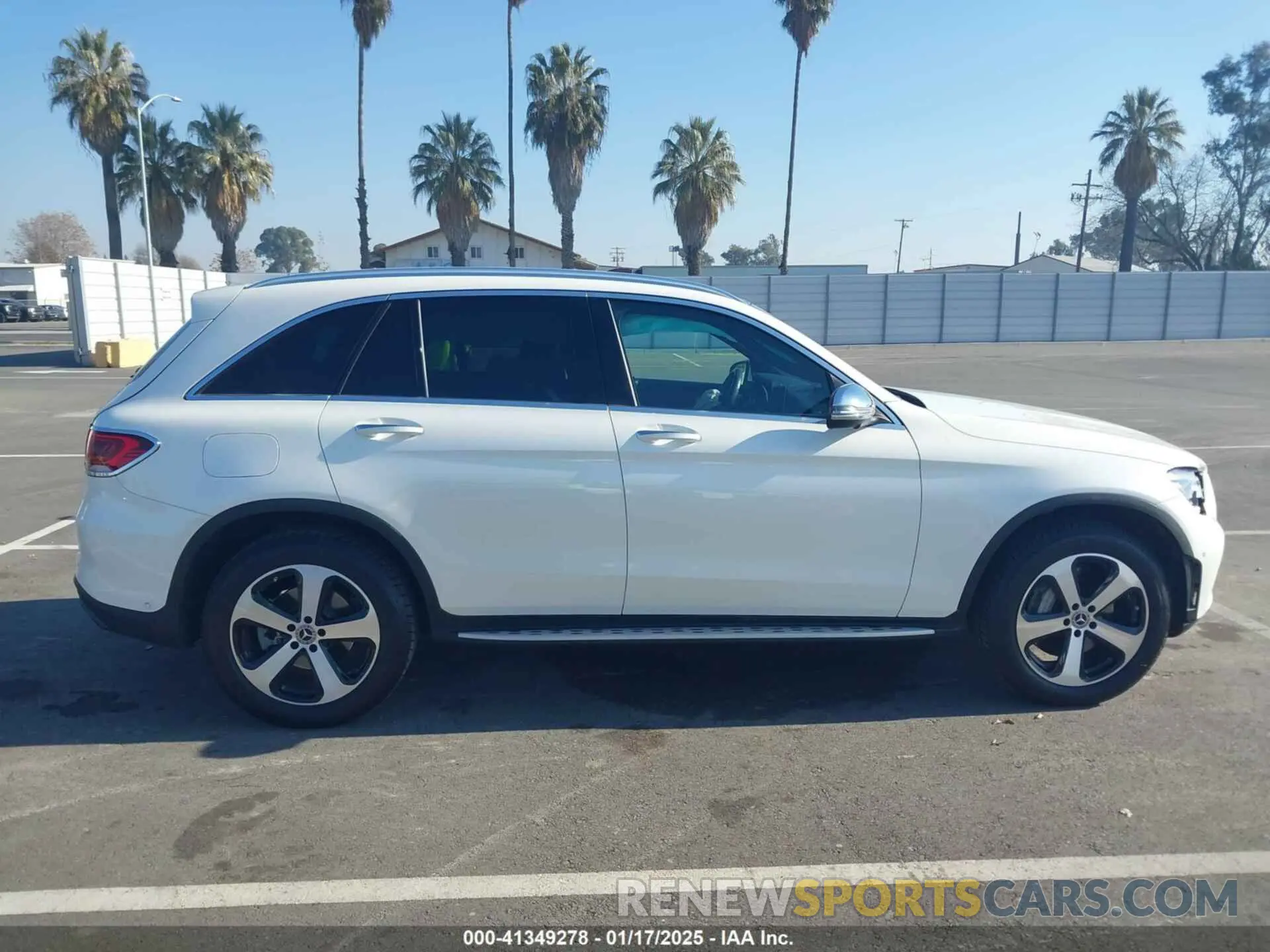13 fotografías del automóvil dañado WDC0G8EB7LF706334 MERCEDES-BENZ GLC 300 2020
