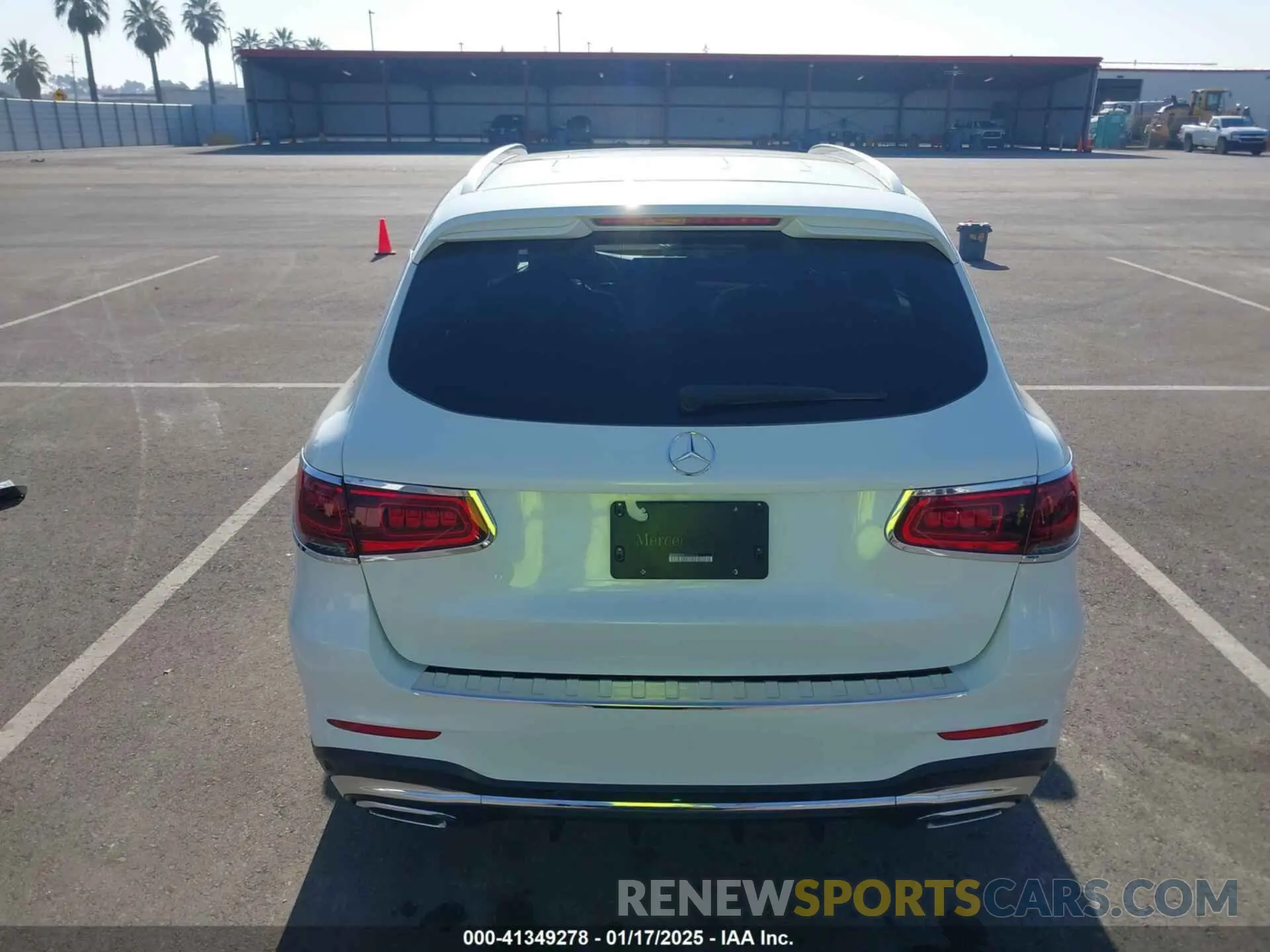 16 fotografías del automóvil dañado WDC0G8EB7LF706334 MERCEDES-BENZ GLC 300 2020