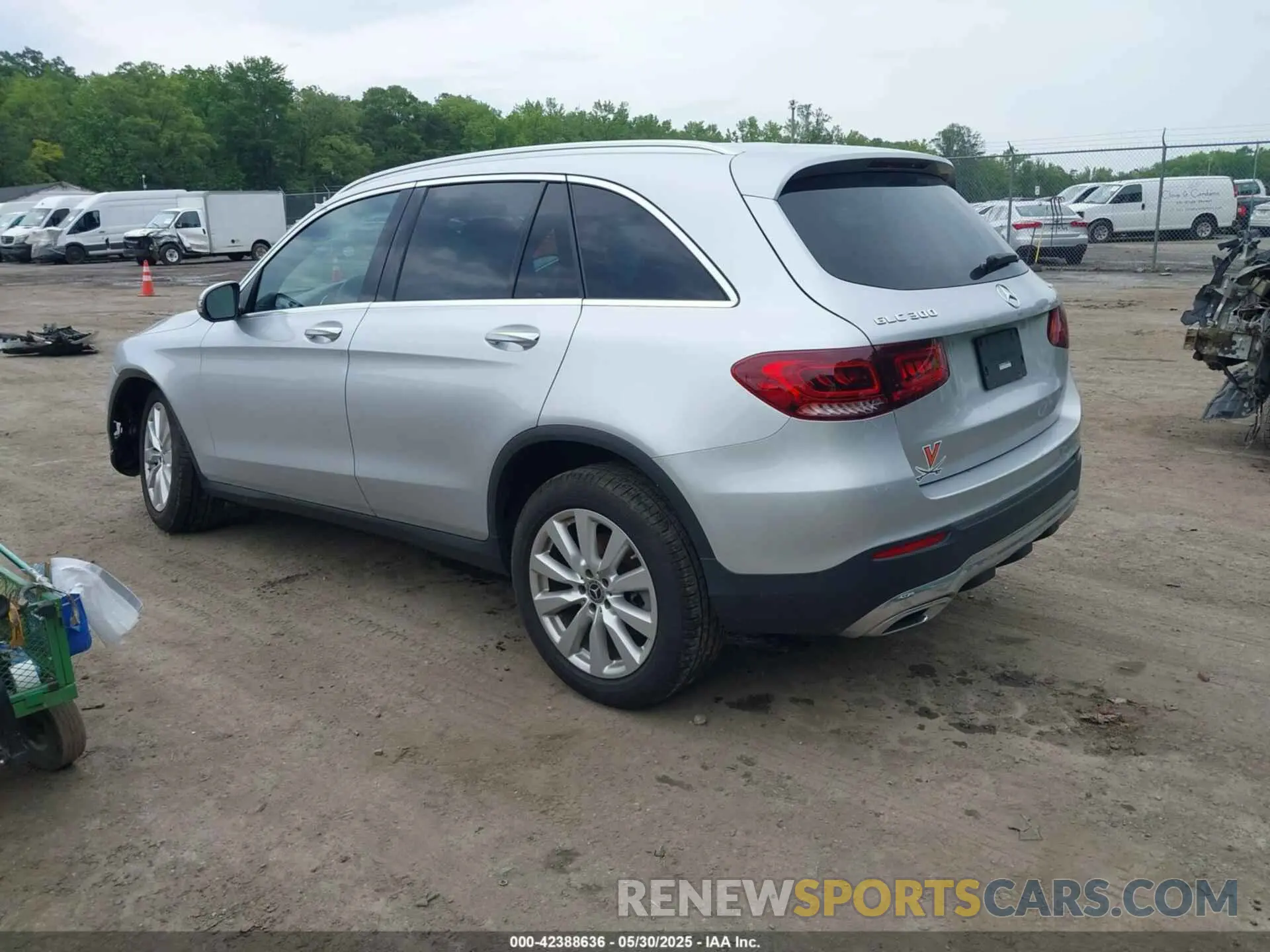 3 fotografías del automóvil dañado WDC0G8EB8LF673375 MERCEDES-BENZ GLC 300 2020
