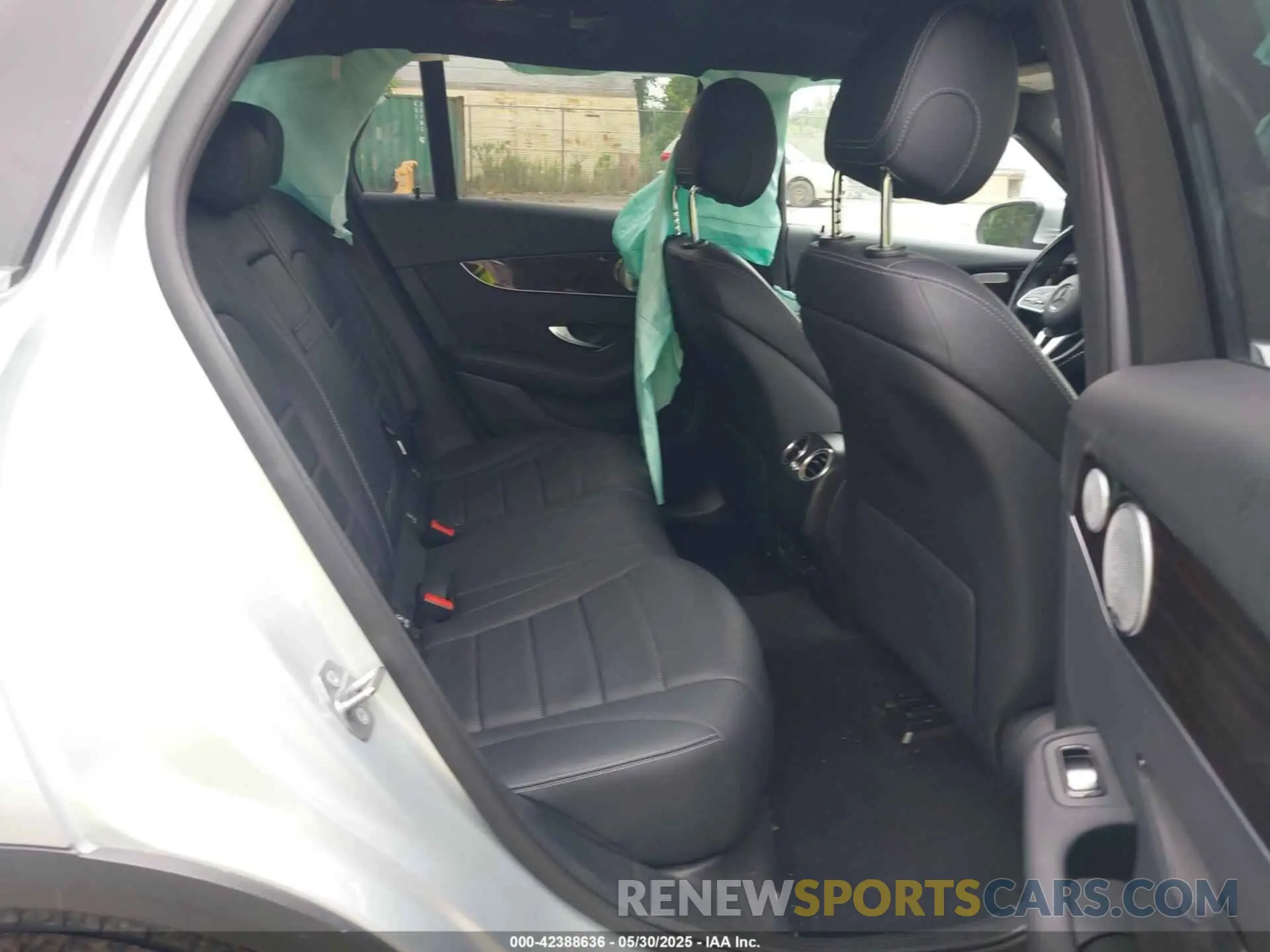 8 fotografías del automóvil dañado WDC0G8EB8LF673375 MERCEDES-BENZ GLC 300 2020