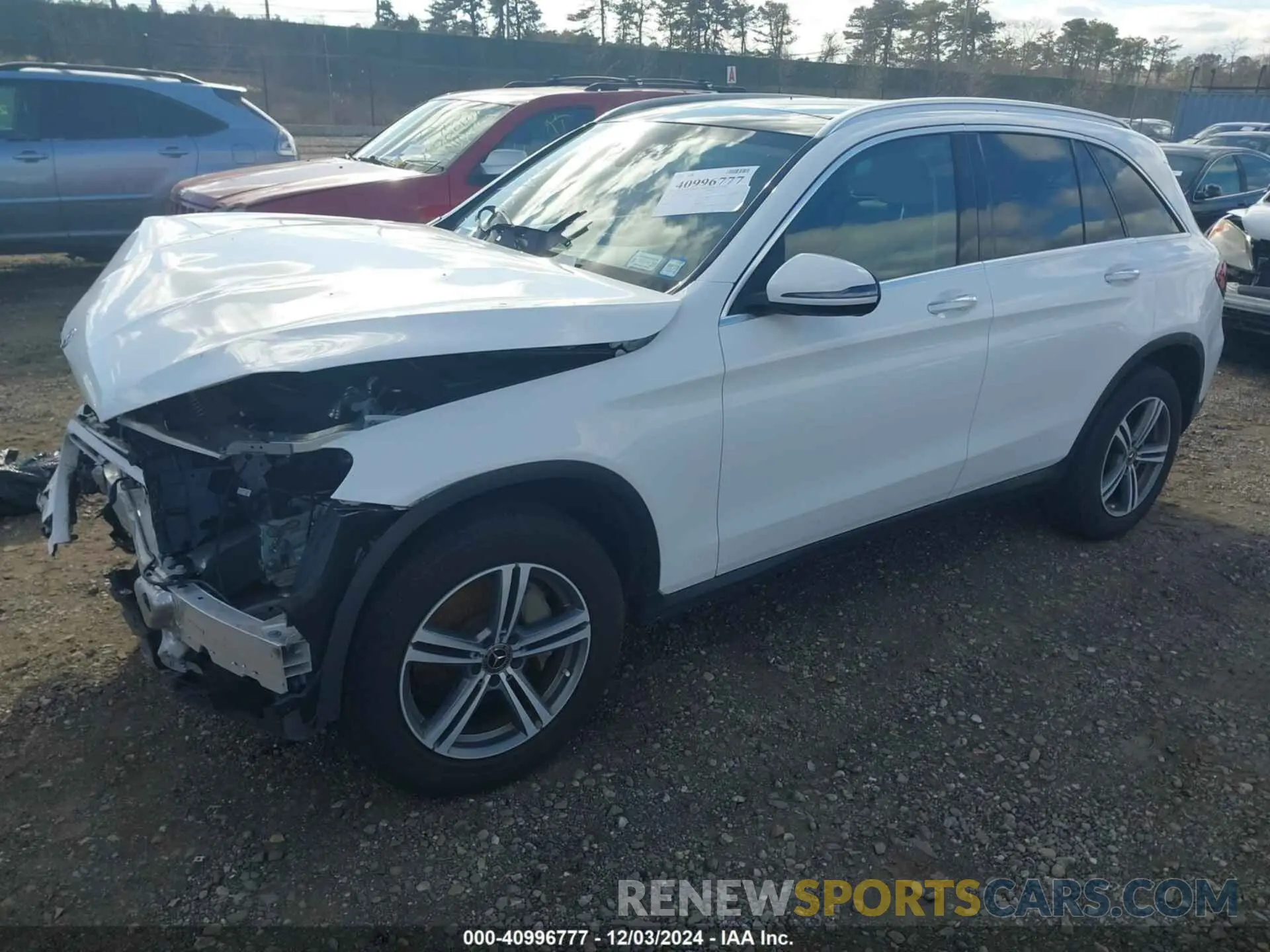 2 fotografías del automóvil dañado WDC0G8EBXLF750084 MERCEDES-BENZ GLC 300 2020