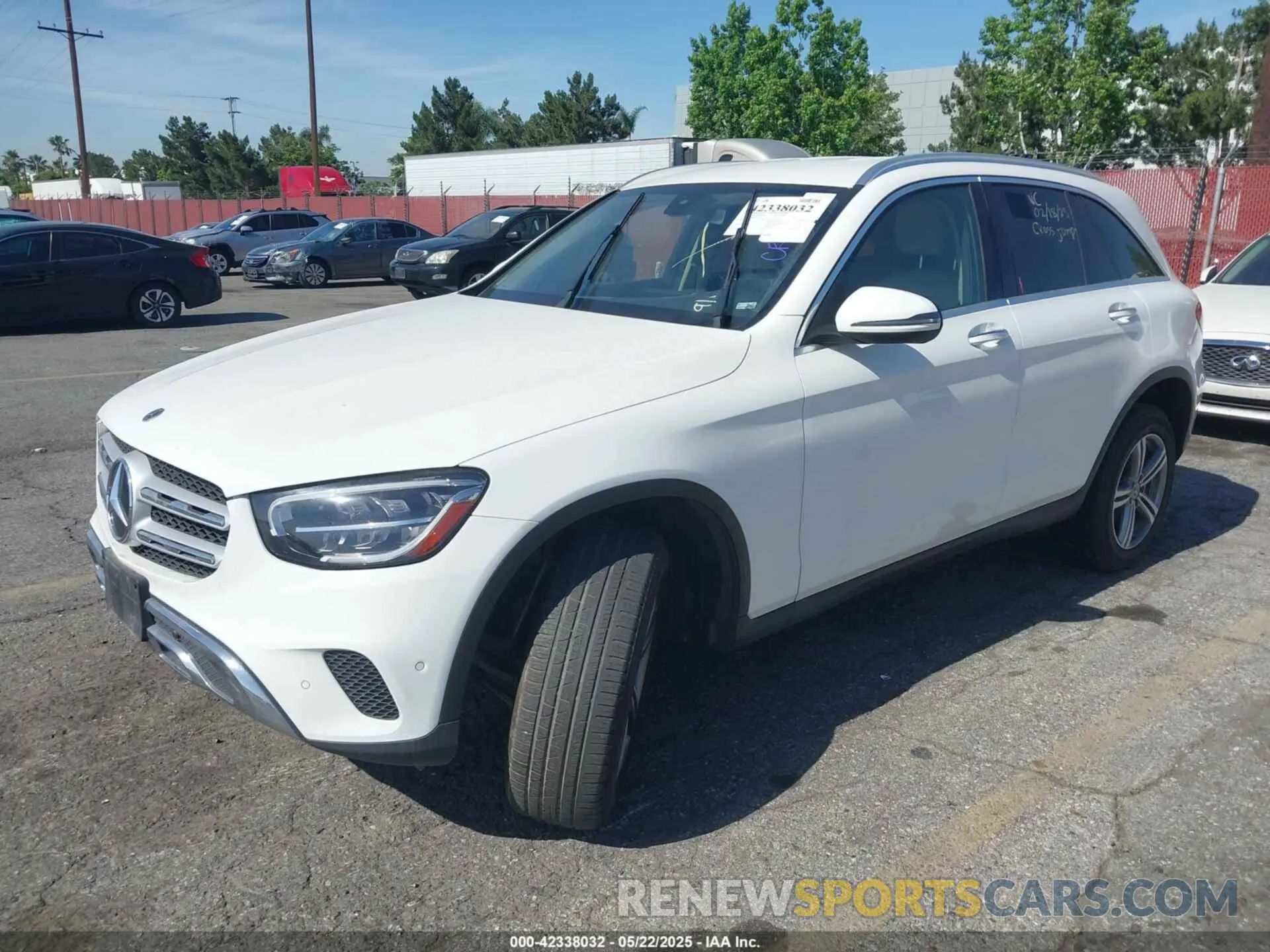 2 fotografías del automóvil dañado W1N0G8DB1MV289770 MERCEDES-BENZ GLC 300 2021