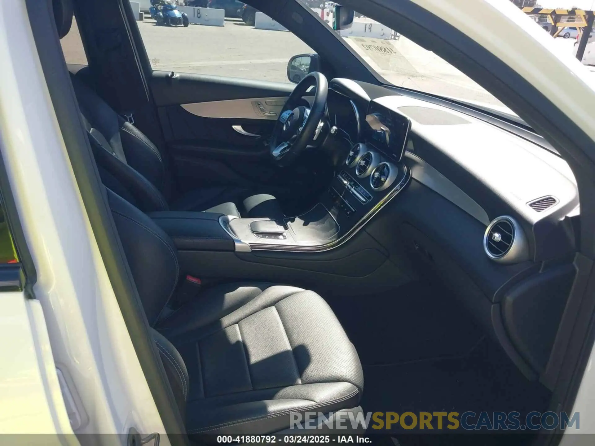 5 fotografías del automóvil dañado W1N0G8DB1MV306535 MERCEDES-BENZ GLC 300 2021