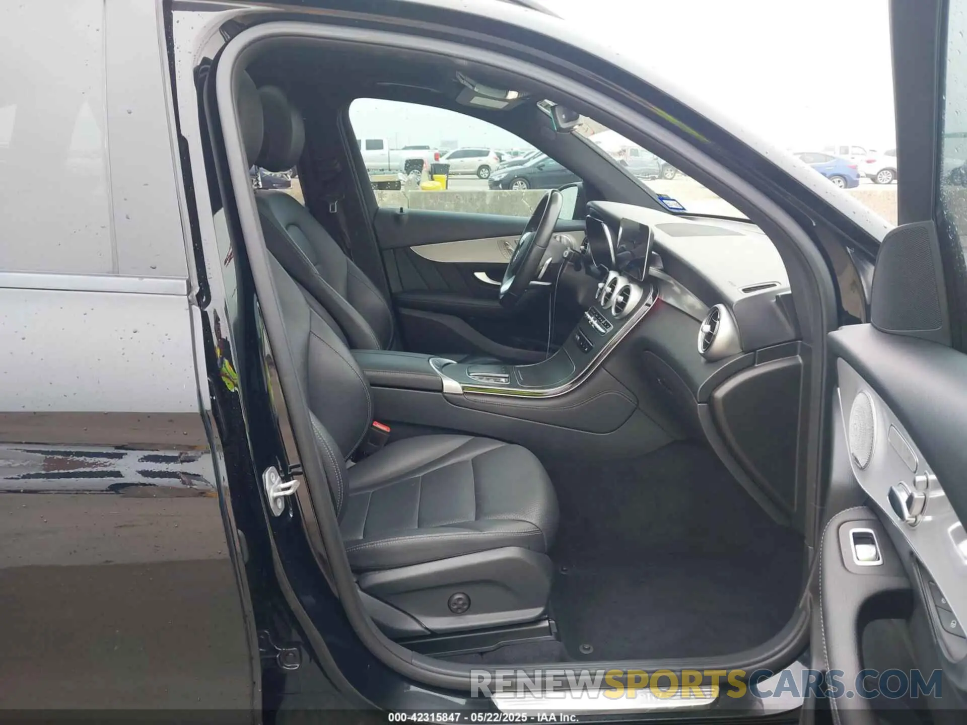 5 fotografías del automóvil dañado W1N0G8DB5MV264676 MERCEDES-BENZ GLC 300 2021