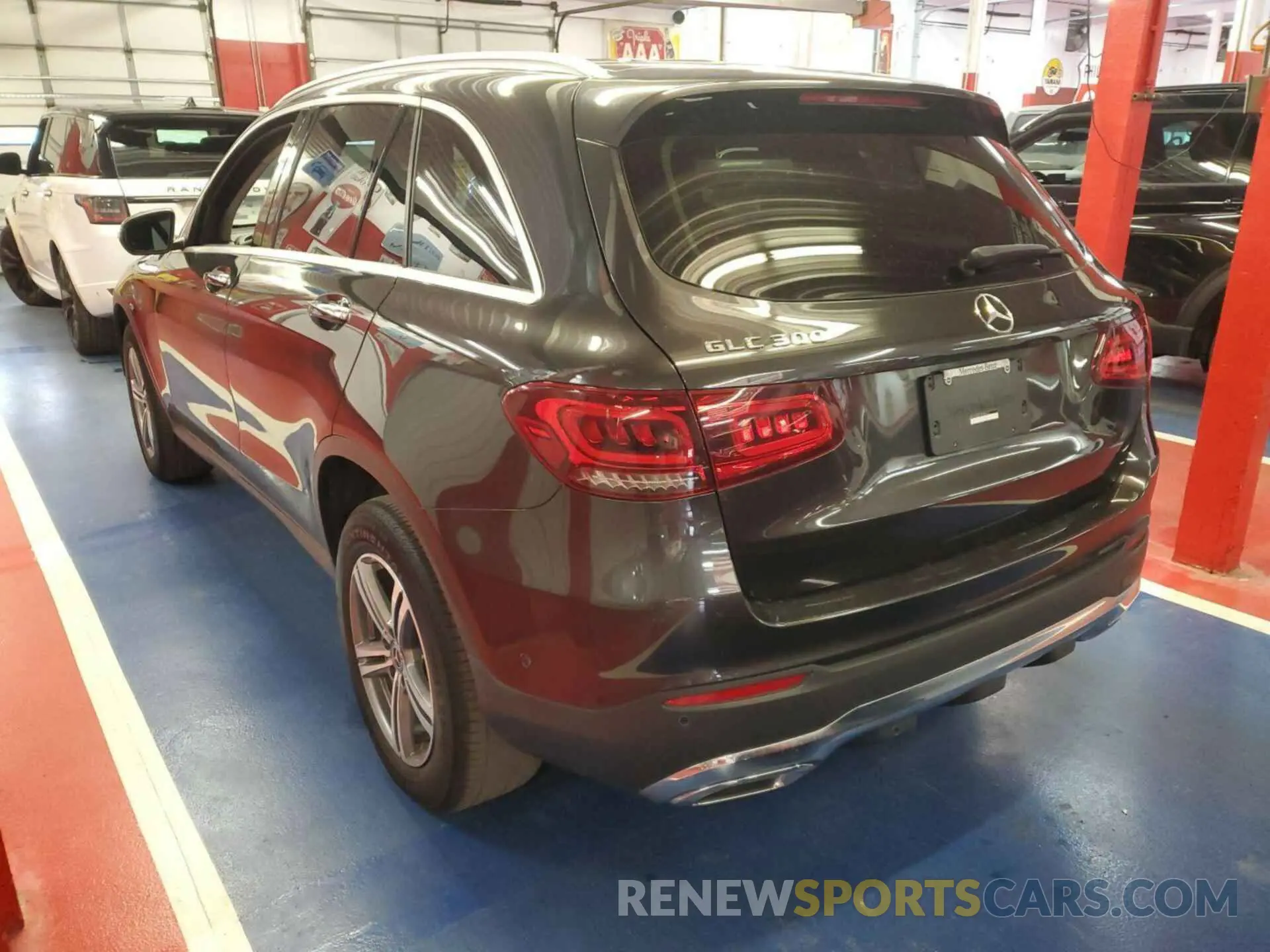 6 fotografías del automóvil dañado W1N0G8DB7MF868613 MERCEDES-BENZ GLC 300 2021