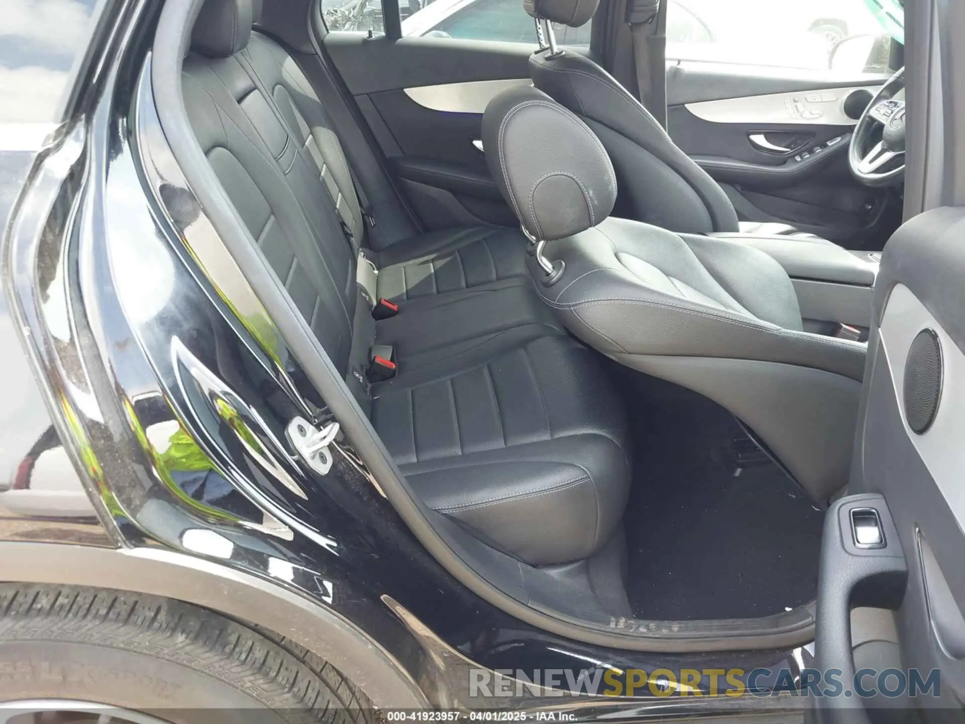 8 fotografías del automóvil dañado W1N0G8DB7MF978724 MERCEDES-BENZ GLC 300 2021
