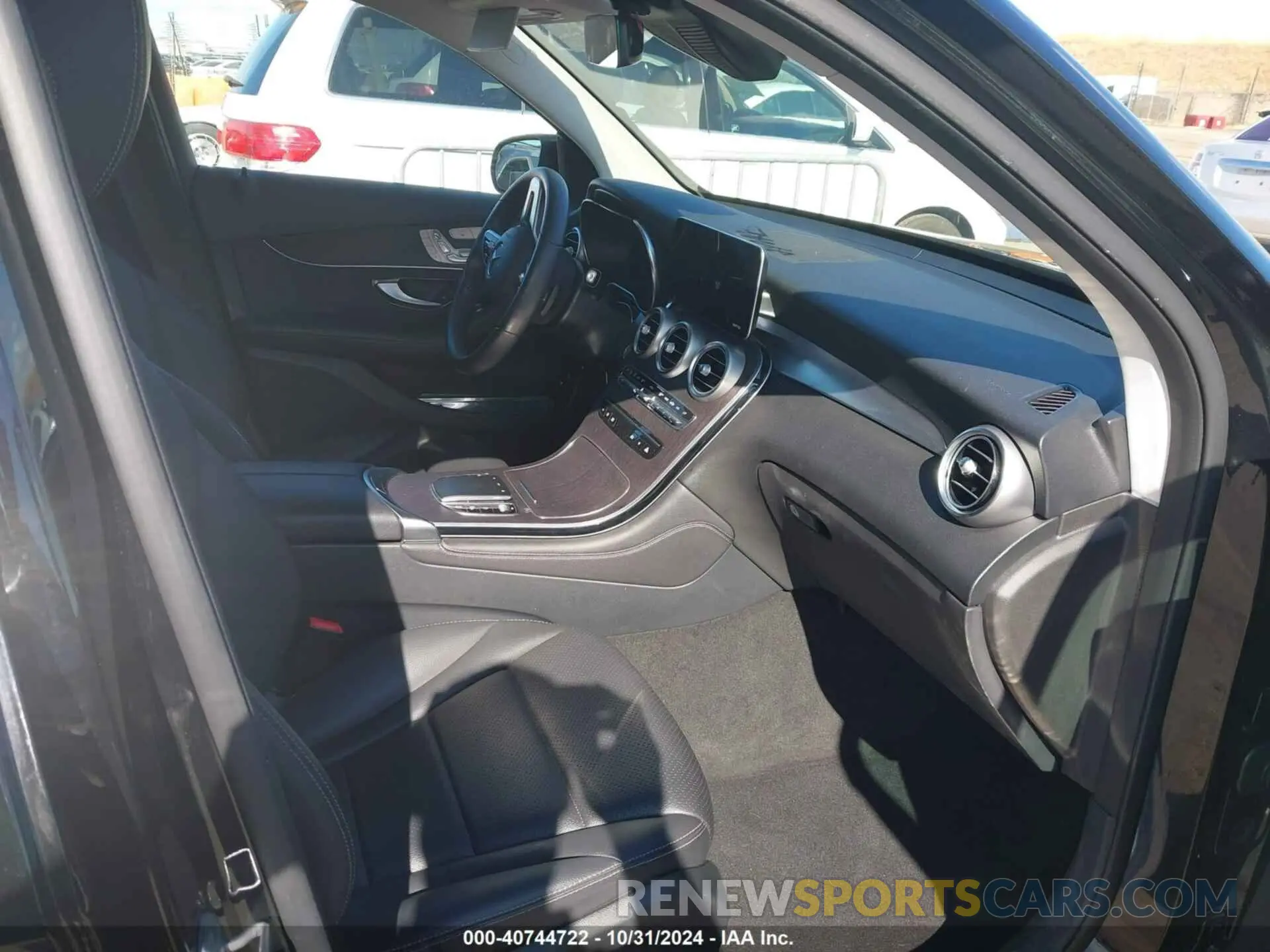 5 fotografías del automóvil dañado W1N0G8EB2MF881090 MERCEDES-BENZ GLC 300 2021