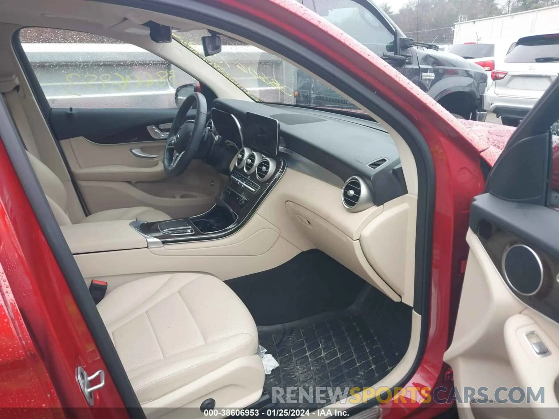 5 fotografías del automóvil dañado W1N0G8EB3MV320323 MERCEDES-BENZ GLC 300 2021