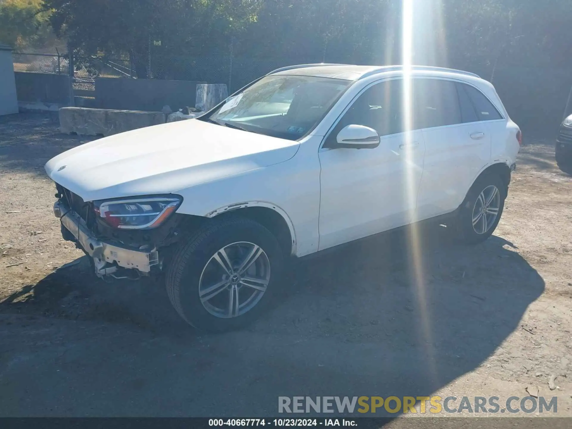 2 fotografías del automóvil dañado W1N0G8EB9MG012030 MERCEDES-BENZ GLC 300 2021