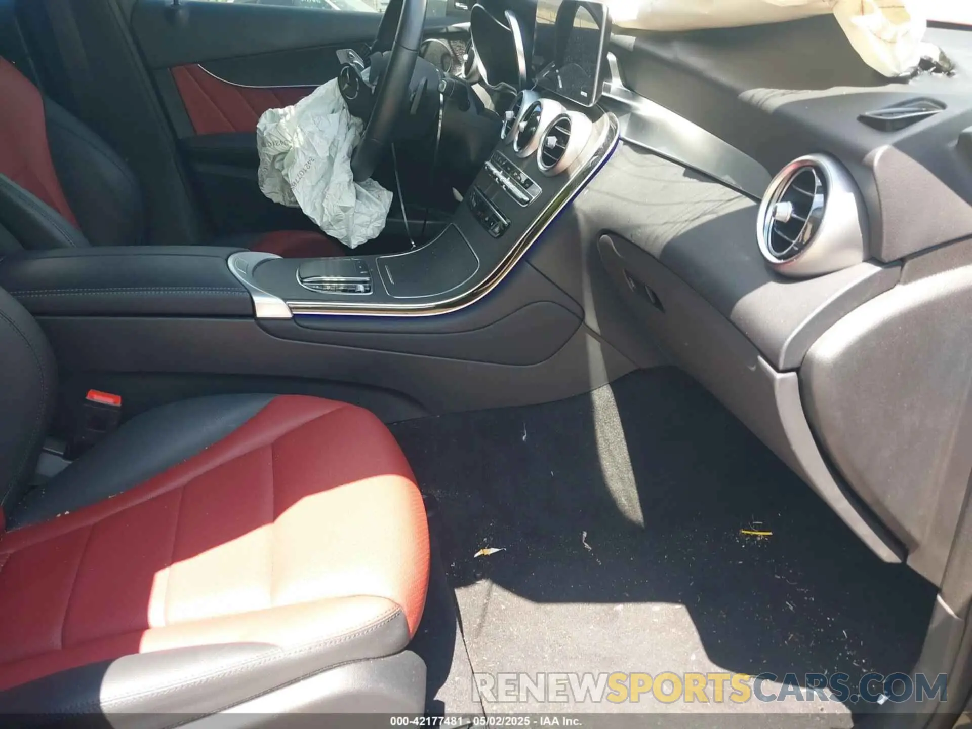 5 fotografías del automóvil dañado W1N0J8EB0MG012046 MERCEDES-BENZ GLC 300 2021