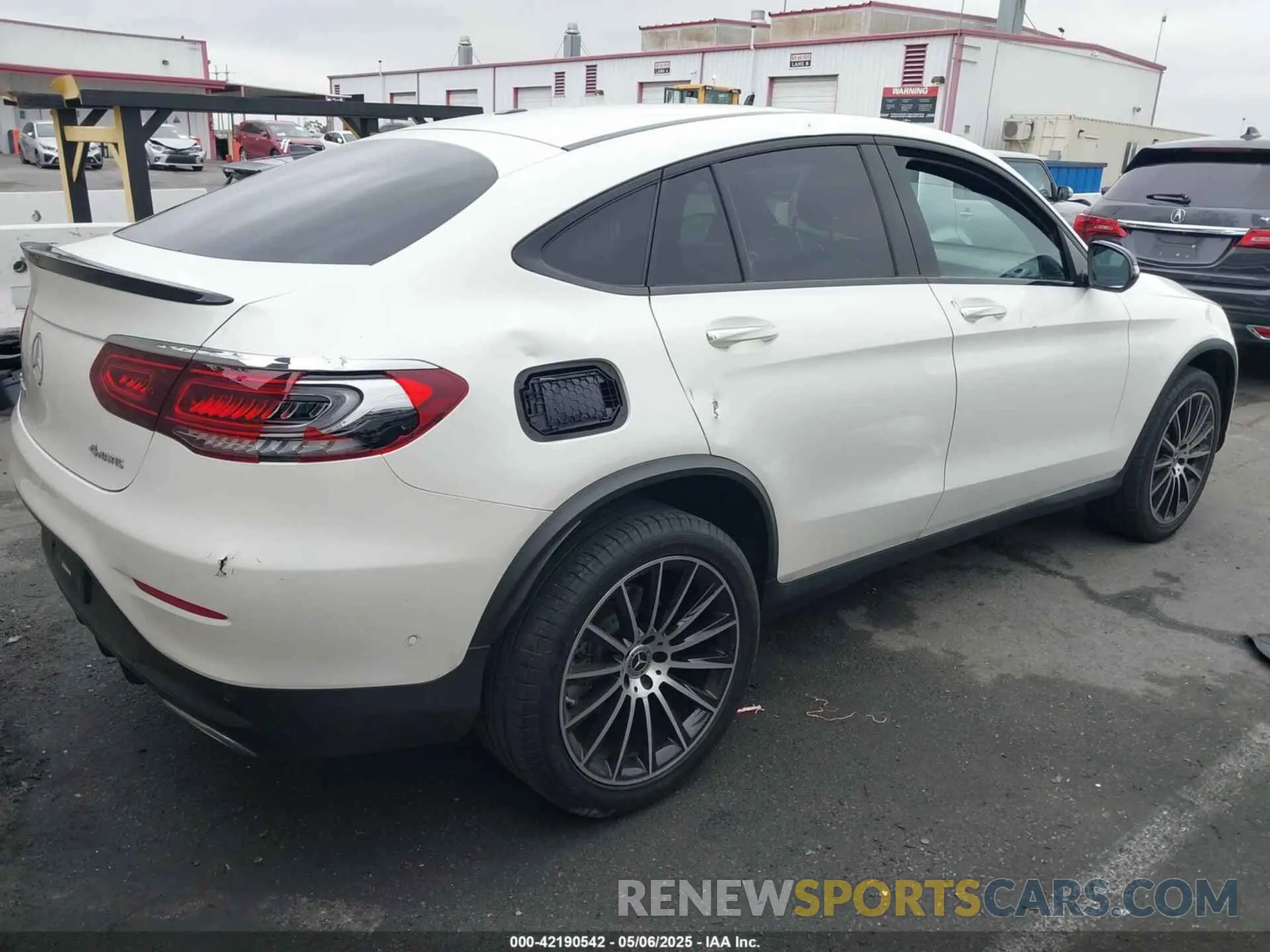 4 fotografías del automóvil dañado W1N0J8EB2MG007771 MERCEDES-BENZ GLC 300 2021