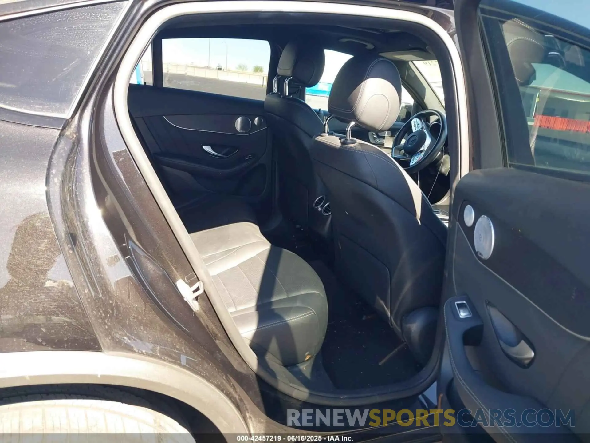 8 fotografías del automóvil dañado W1N0J8EB4MF897986 MERCEDES-BENZ GLC 300 2021